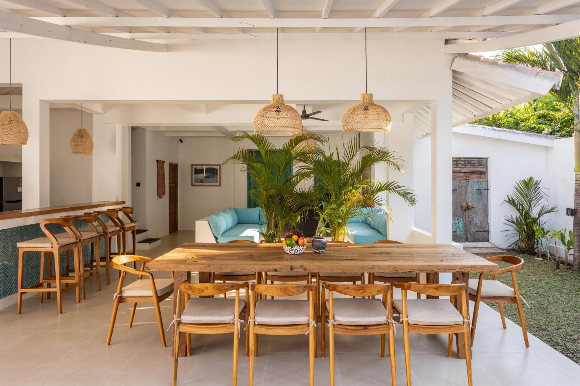 2 Bdr Villa, Walking Distance To Beach. Villa *