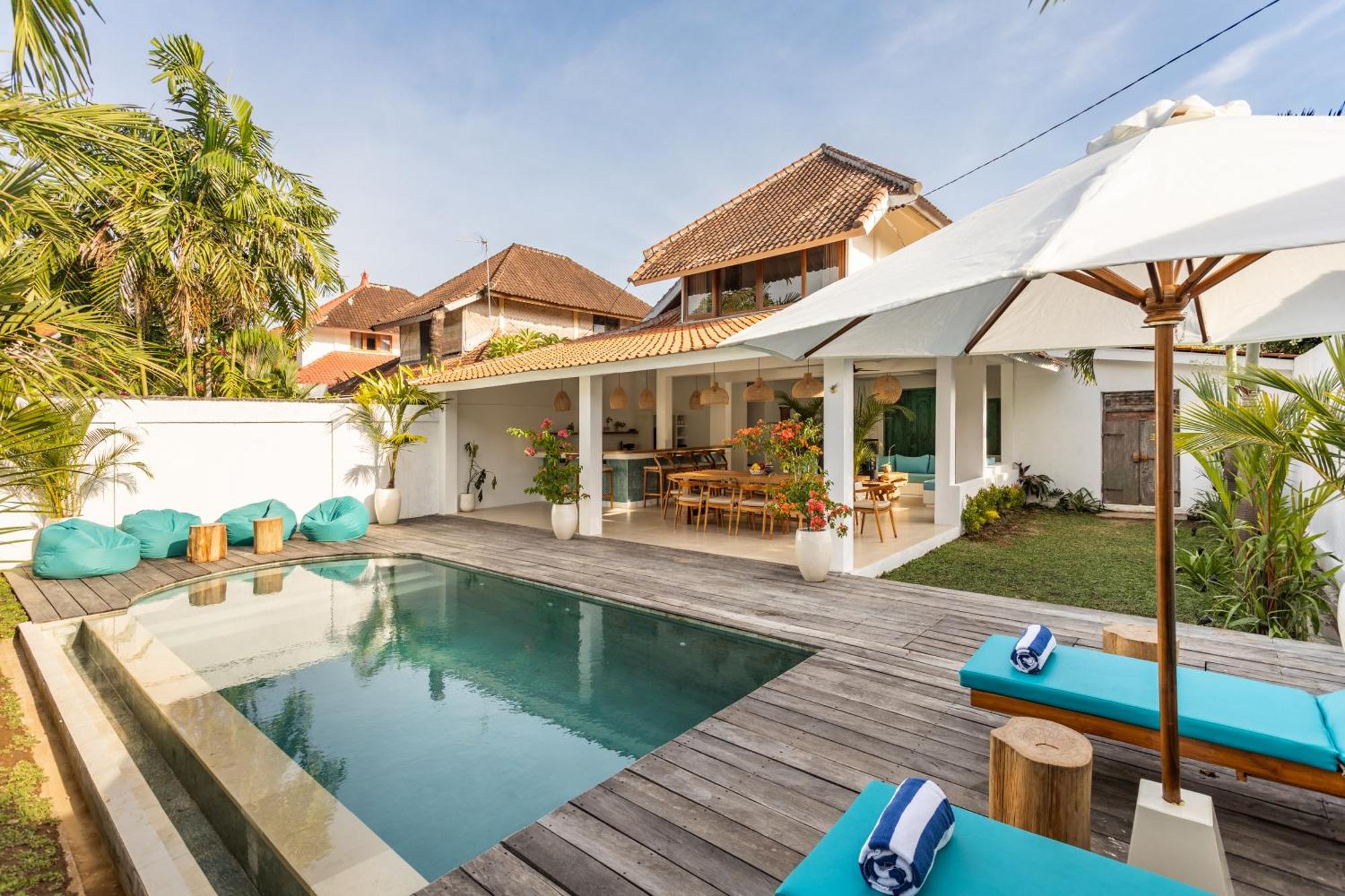 2 Bdr Villa, Walking Distance To Beach. *