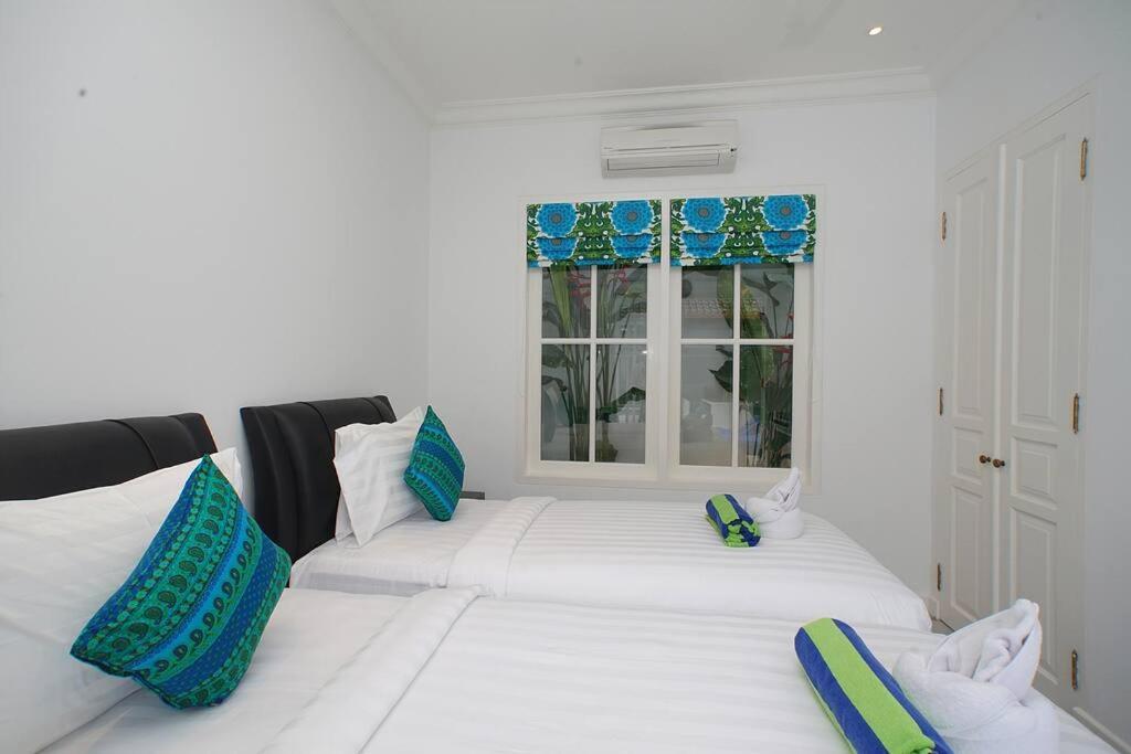 Charming 2br Ley 66 Walking To Shops&beach