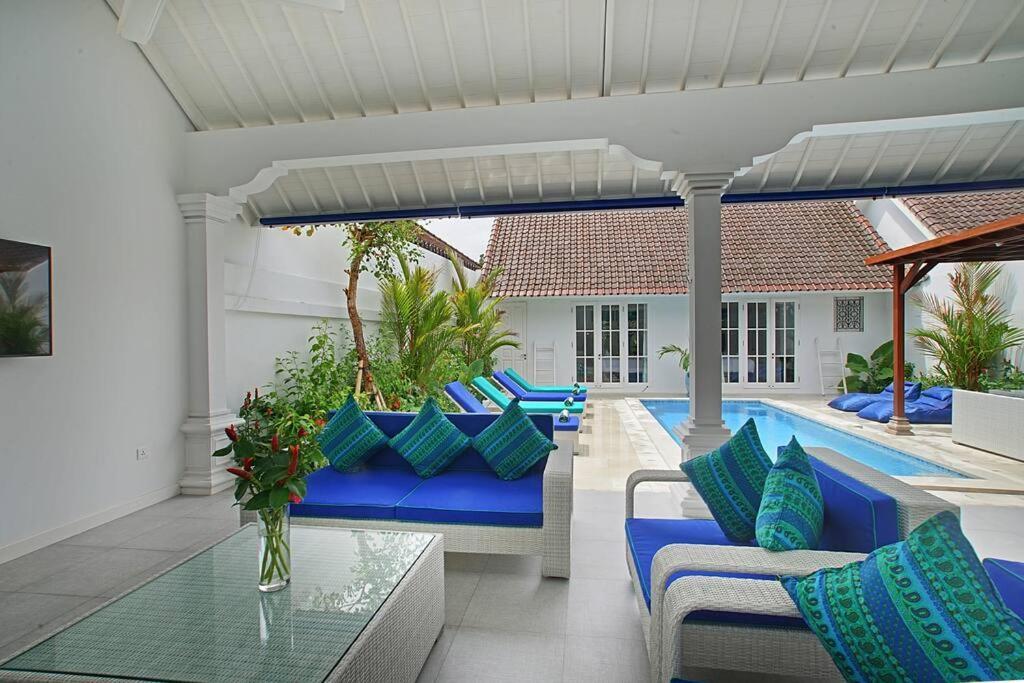 Vila Charming 2br Ley 66 Walking To Shops&beach