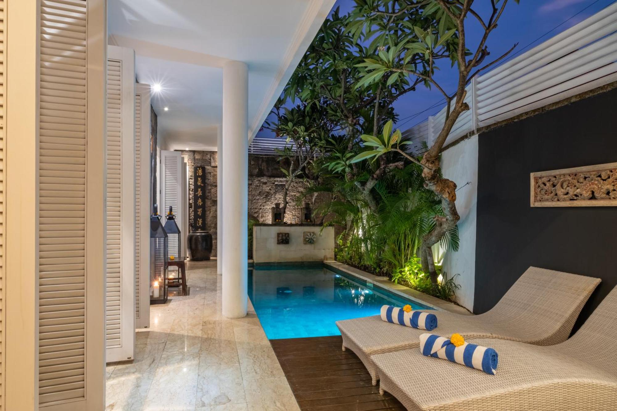 Mosan House: Art-filled Gem Near & Square Villa Seminyak (Bali)