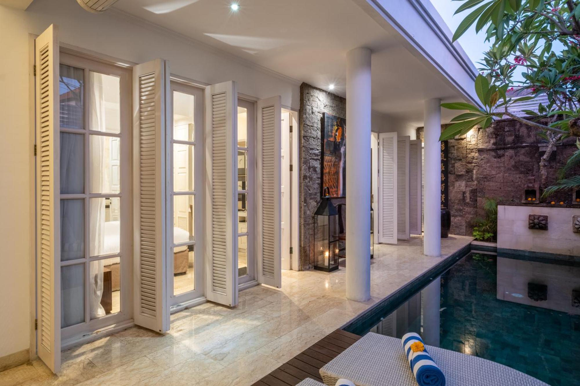Mosan House: Art-filled Gem Near & Square Villa Seminyak (Bali)