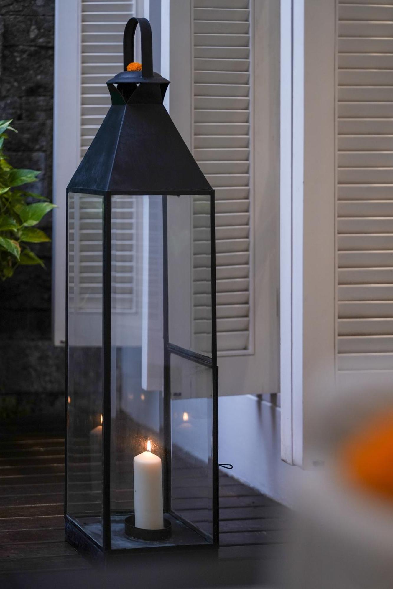 Villa Mosan House: Art-filled Gem Near & Square Seminyak (Bali)