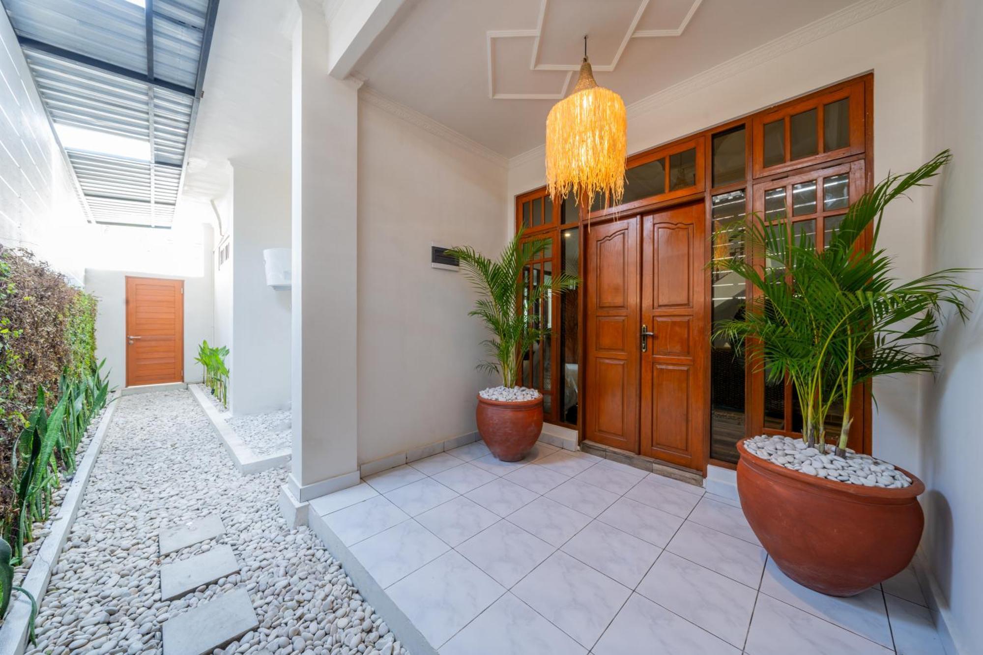 Wes - Legian - 5 Bedroom - 4 Bath - Location