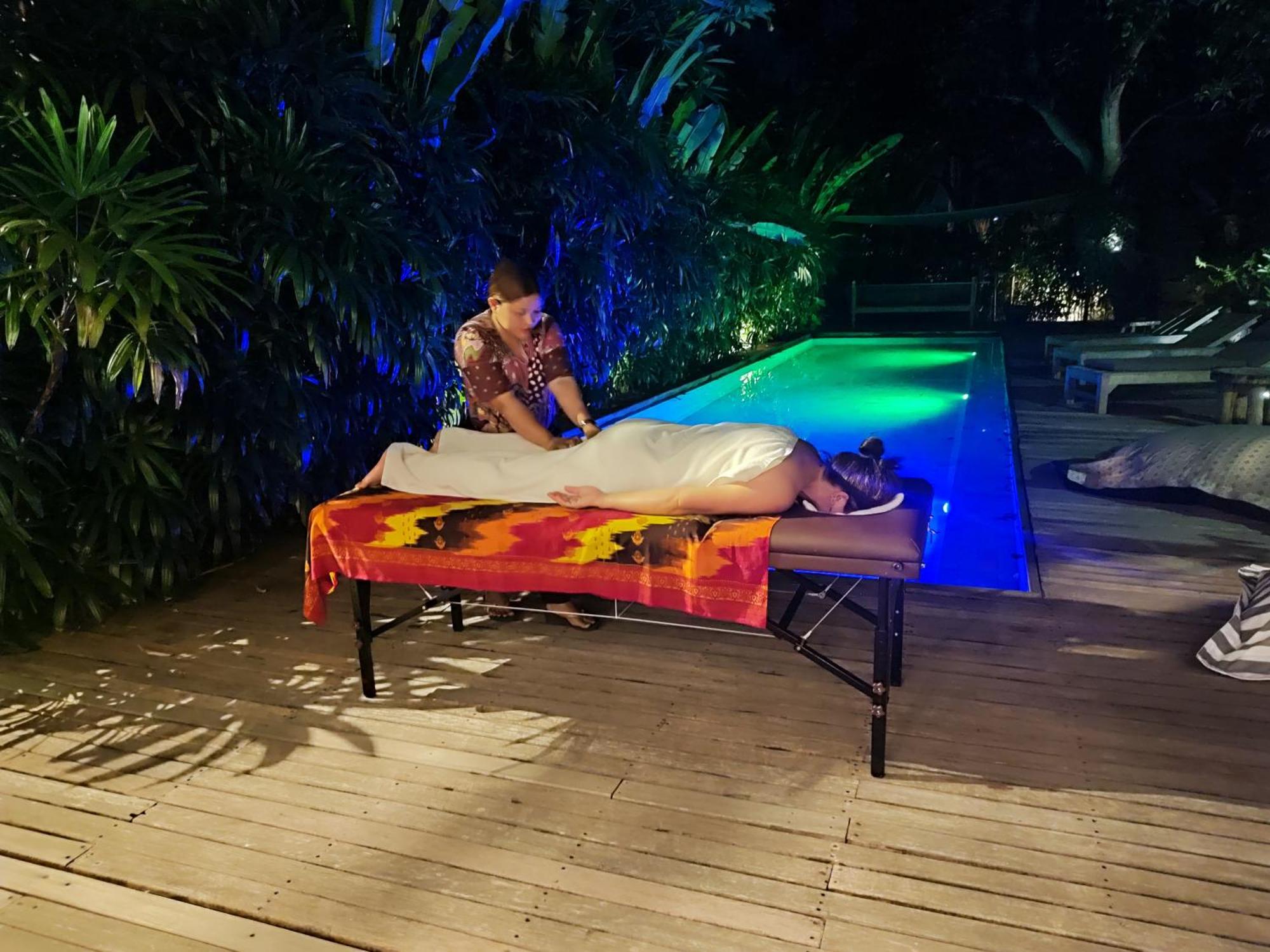 Wahyu Wonderful Private Honeymoon Joglo Pousada *