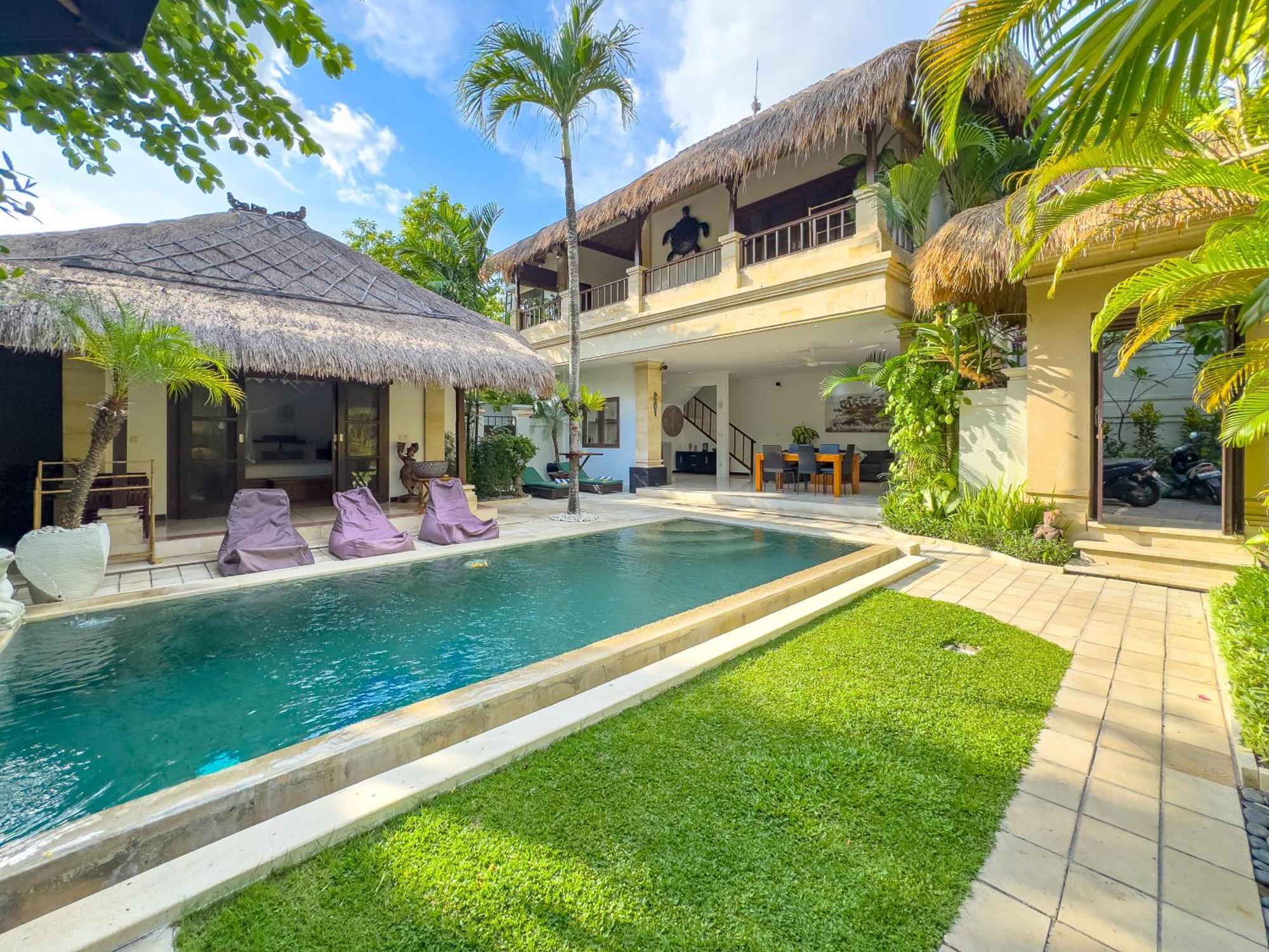 Bugis Kayu Aya Villa