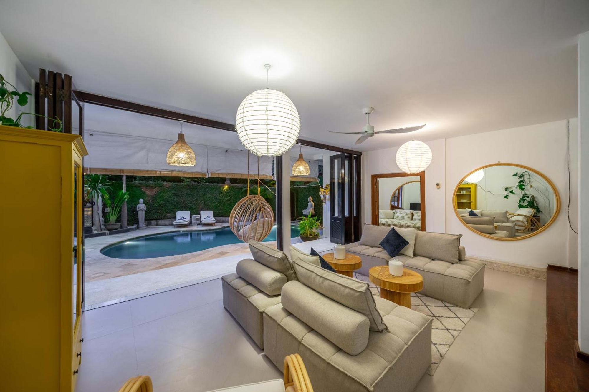 The Monroe Luxury 3-Bedroom Villa With Private Pool In Central Seminyak 900M To The Beach Villa