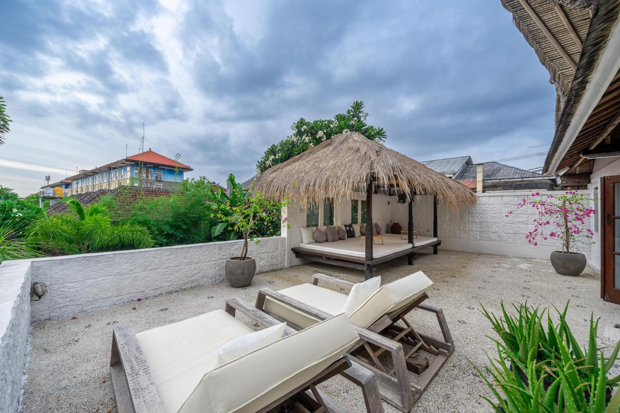 The Monroe Luxury 3-Bedroom Villa With Private Pool In Central Seminyak 900M To The Beach Seminyak (Bali)
