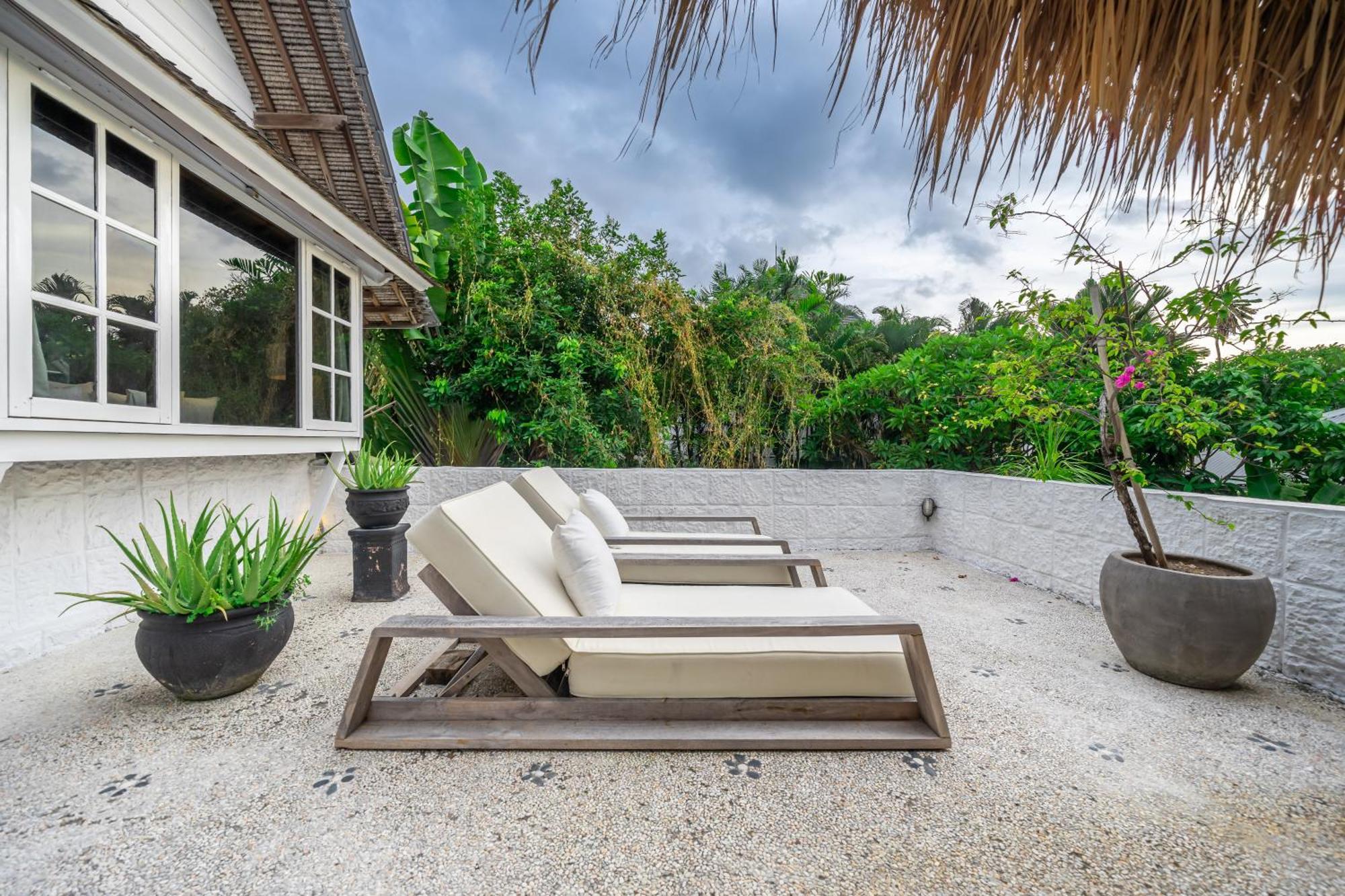 The Monroe Luxury 3-Bedroom Villa With Private Pool In Central Seminyak 900M To The Beach Seminyak (Bali)