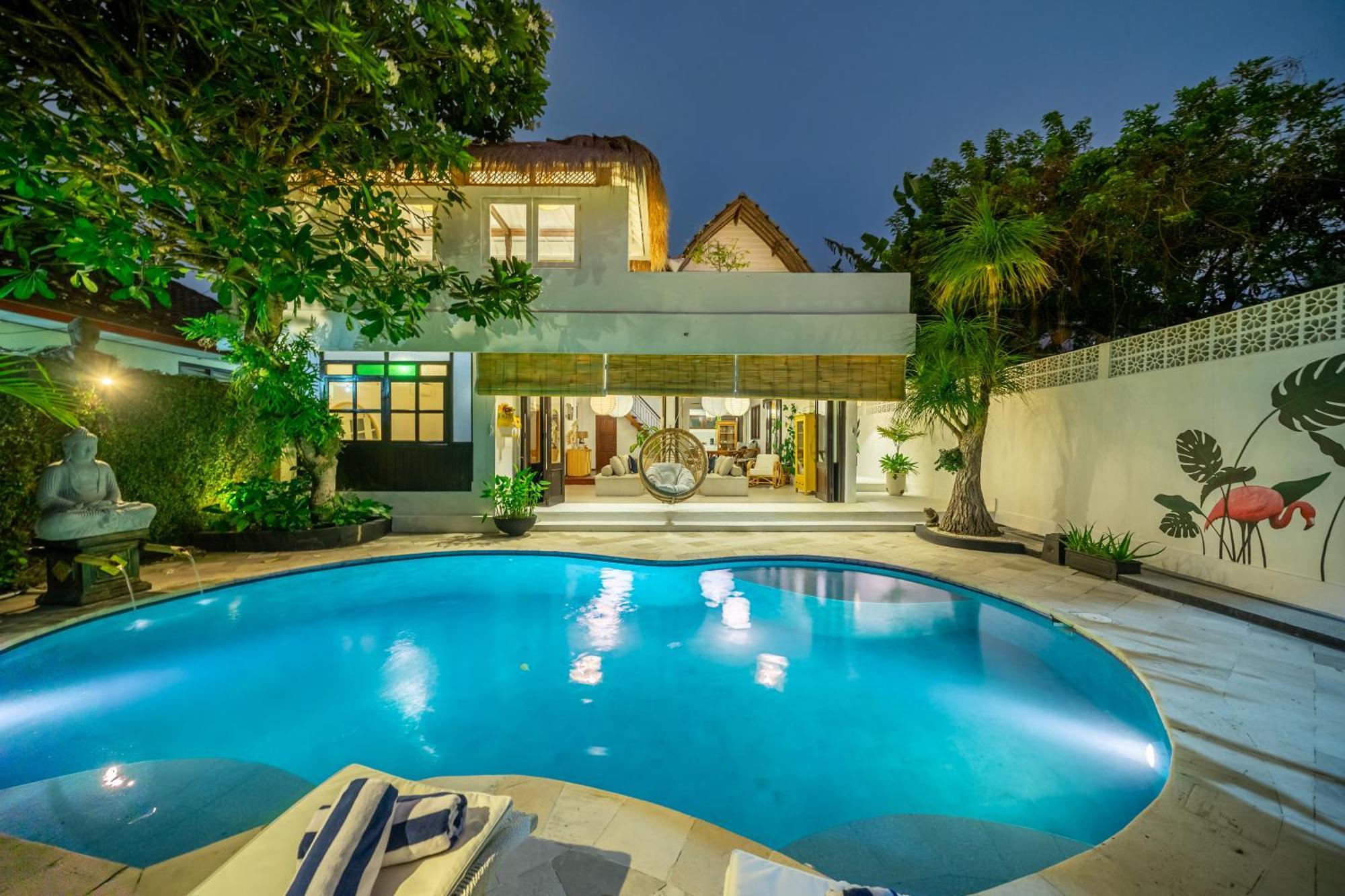The Monroe Luxury 3-Bedroom Villa With Private Pool In Central Seminyak 900M To The Beach * Seminyak (Bali)