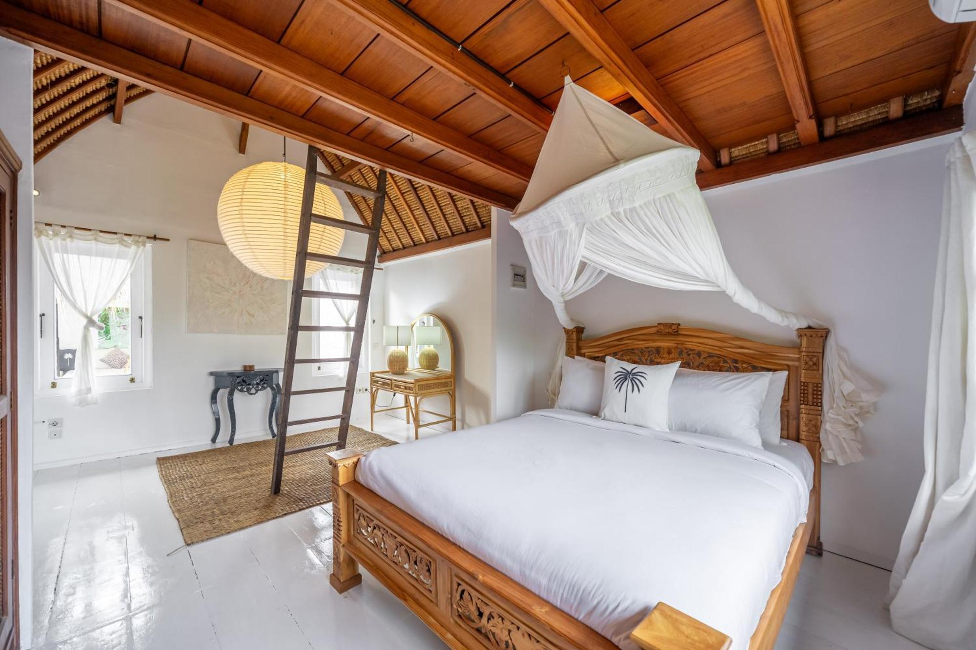 The Monroe Luxury 3-Bedroom Villa With Private Pool In Central Seminyak 900M To The Beach Seminyak (Bali)