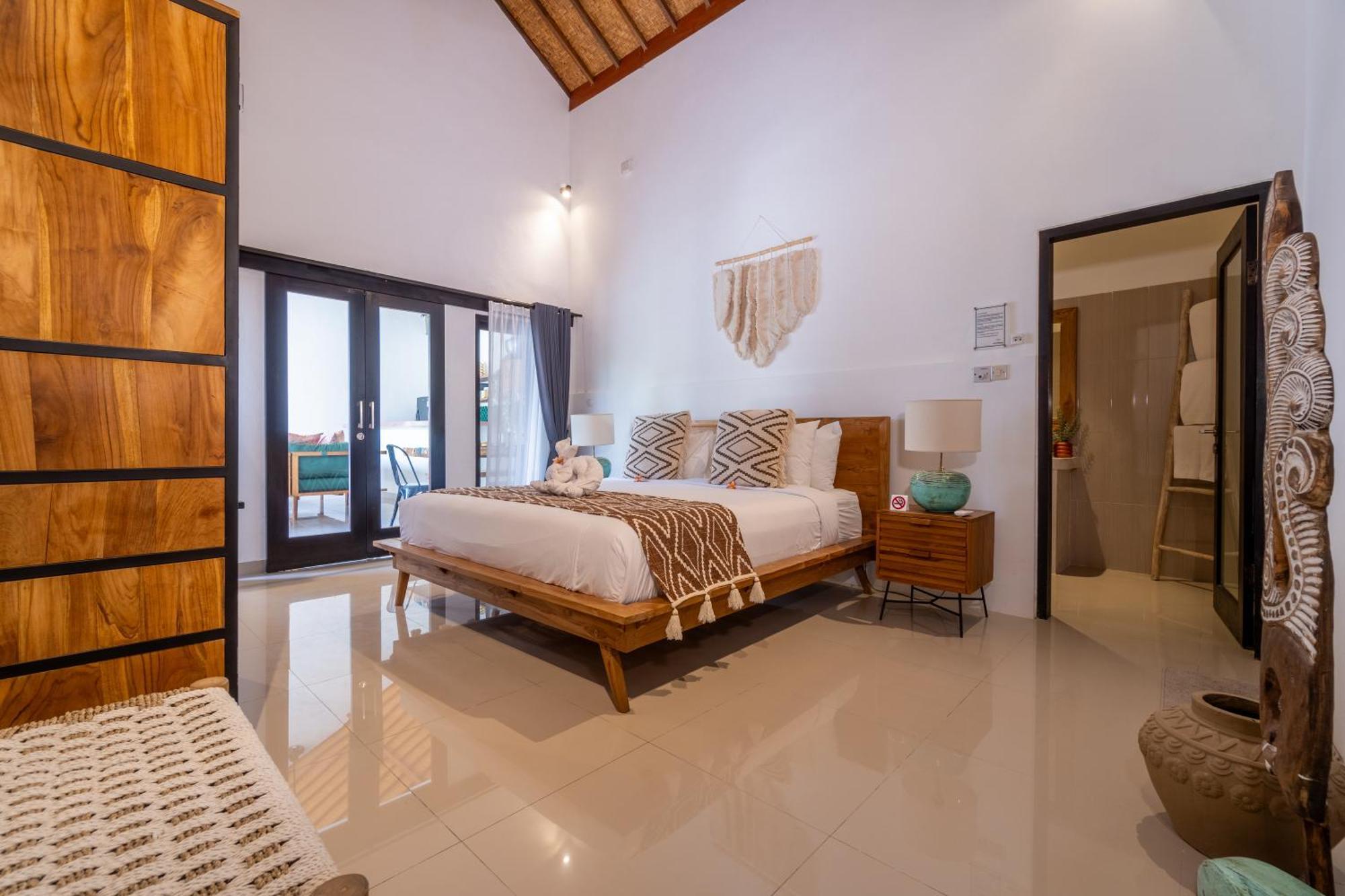 Apartment Castelu 3br Peacefully Near Mertanadi Seminyak (Bali)