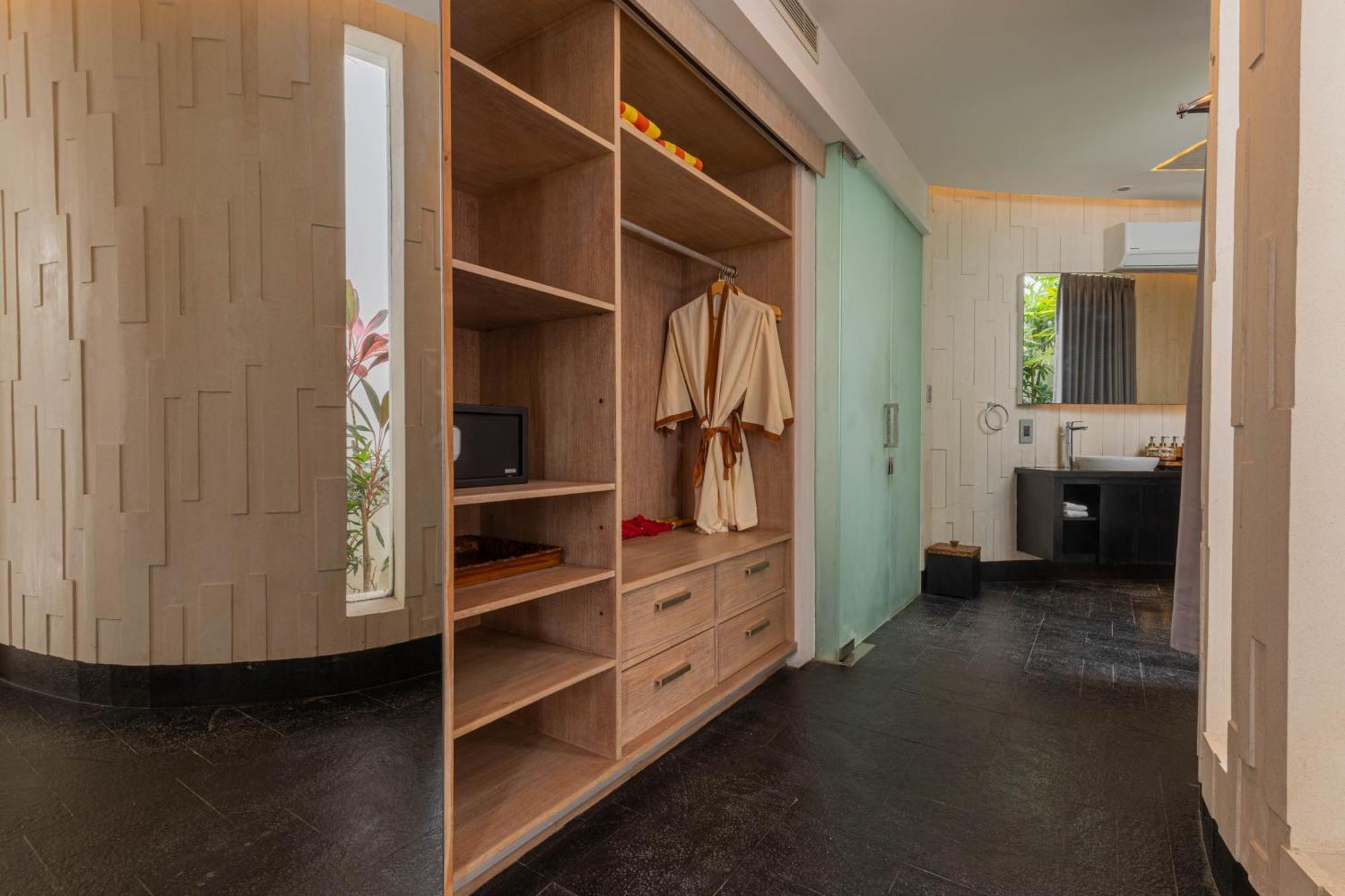 Taman Mesari Luxury Villas-seminyak