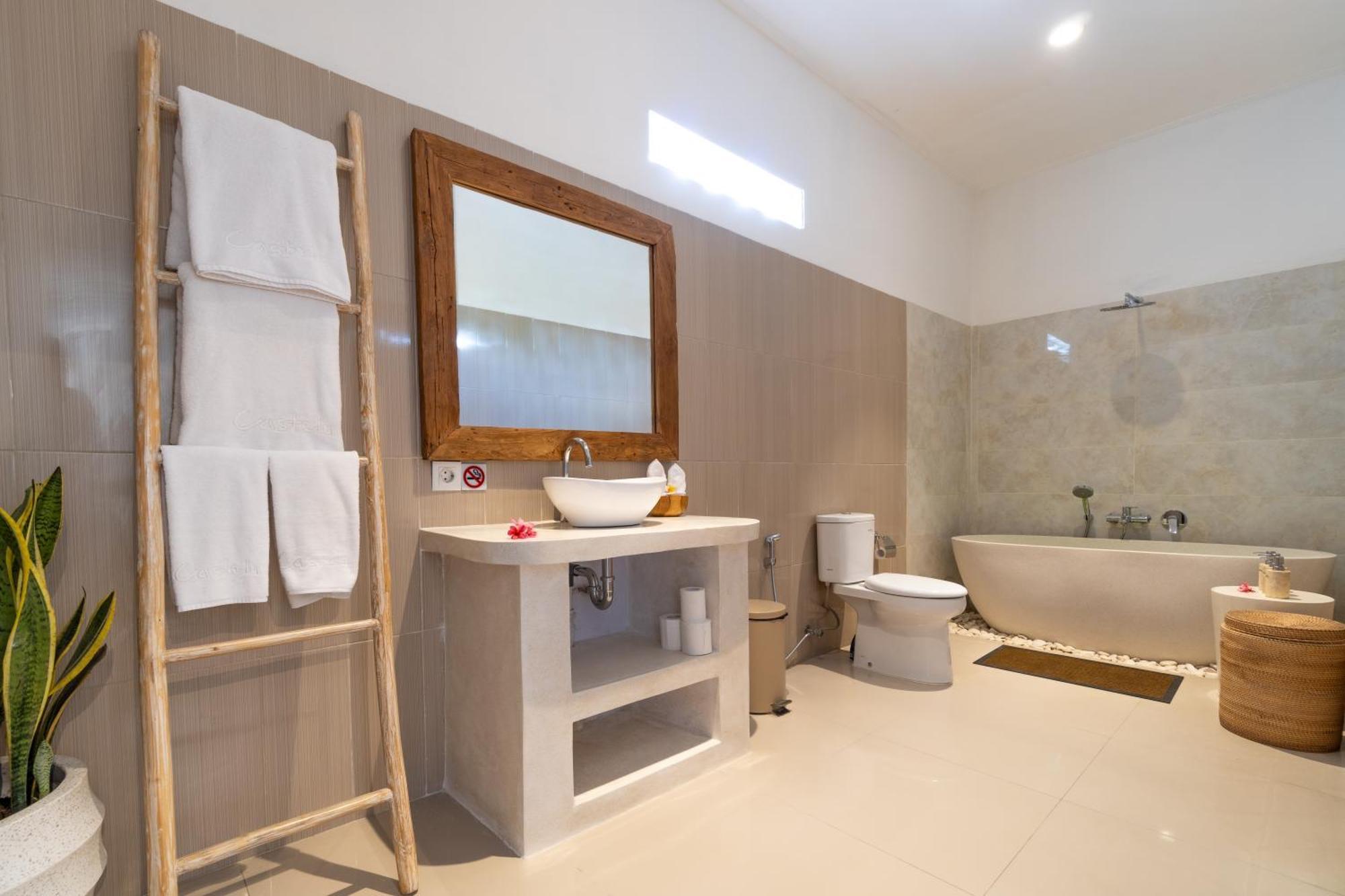 Apartment Castelu 3br Peacefully Near Mertanadi Seminyak (Bali)