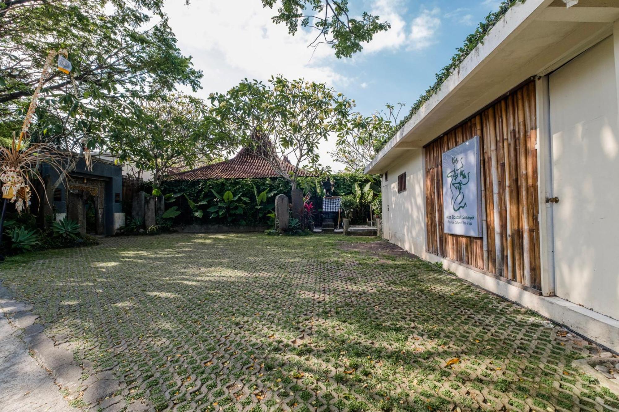 Alam Bidadari Villa *