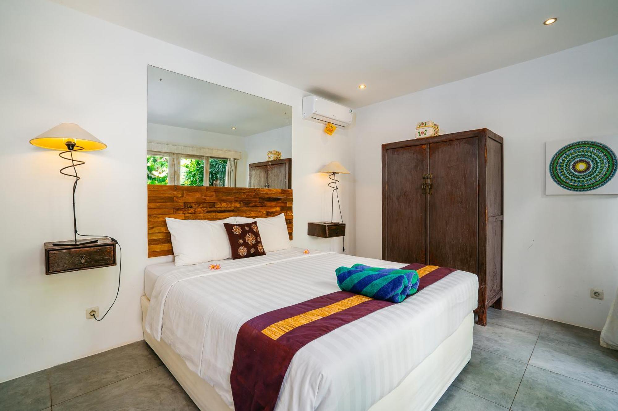 Villa Niri - Beautiful 4br Teak Joglo In Oberoi Seminyak, A Tranquil Retreat *