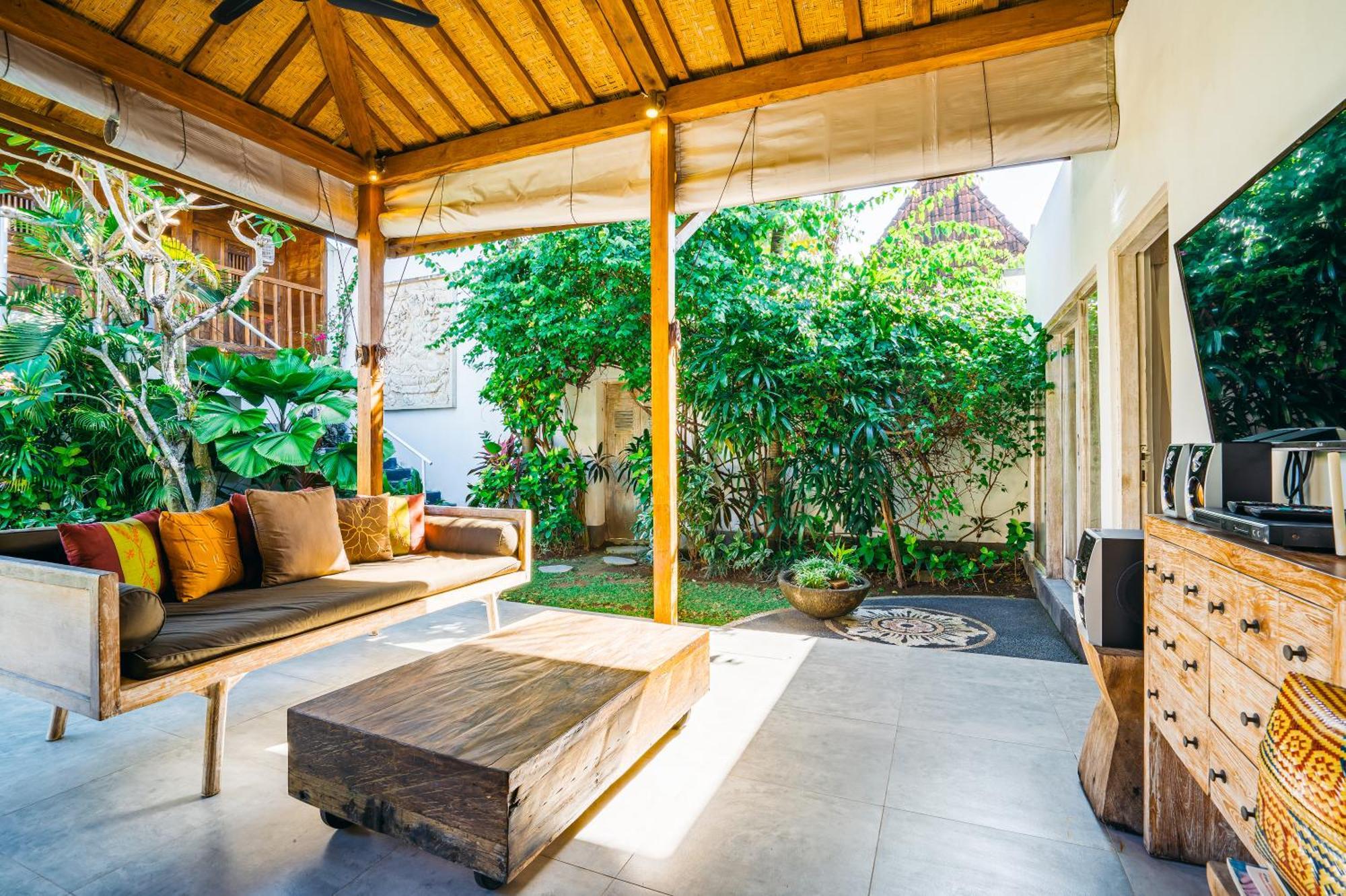 Villa Niri - Beautiful 4br Teak Joglo In Oberoi Seminyak, A Tranquil Retreat Seminyak (Bali)