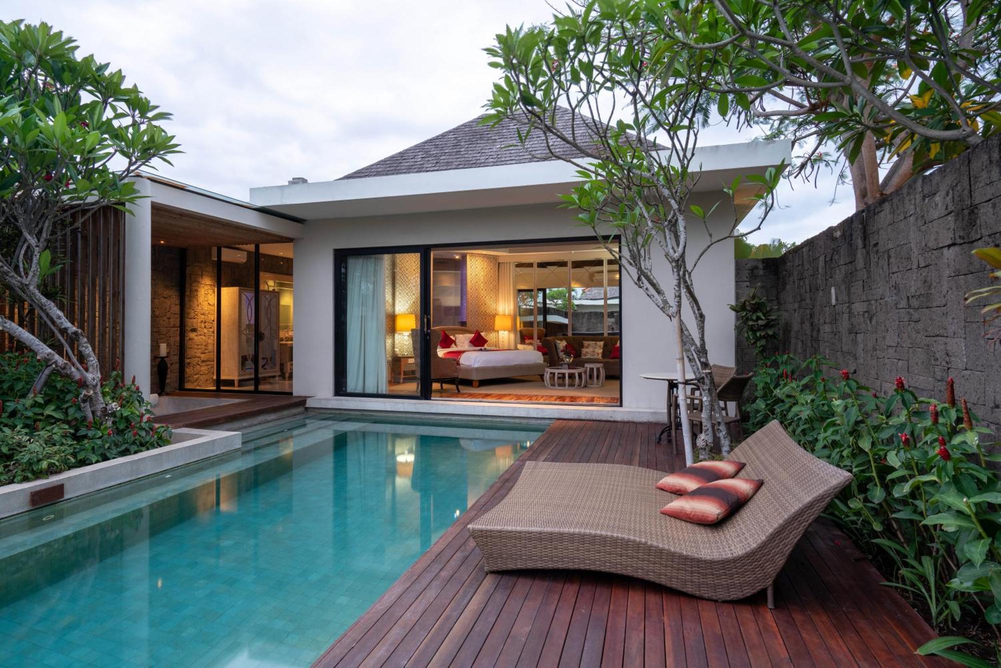 Berry Romantic Villa