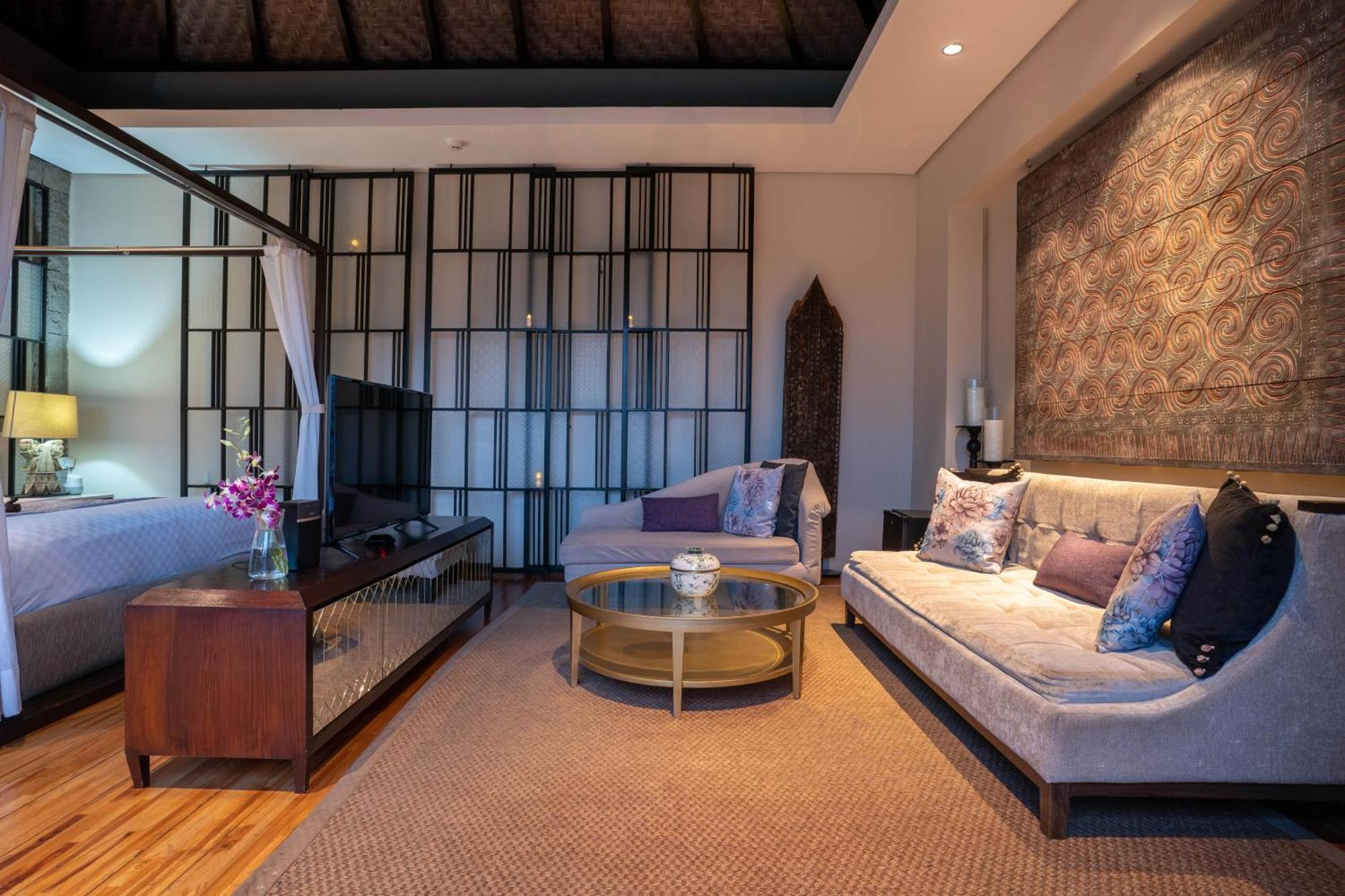 Berry Romantic Villa