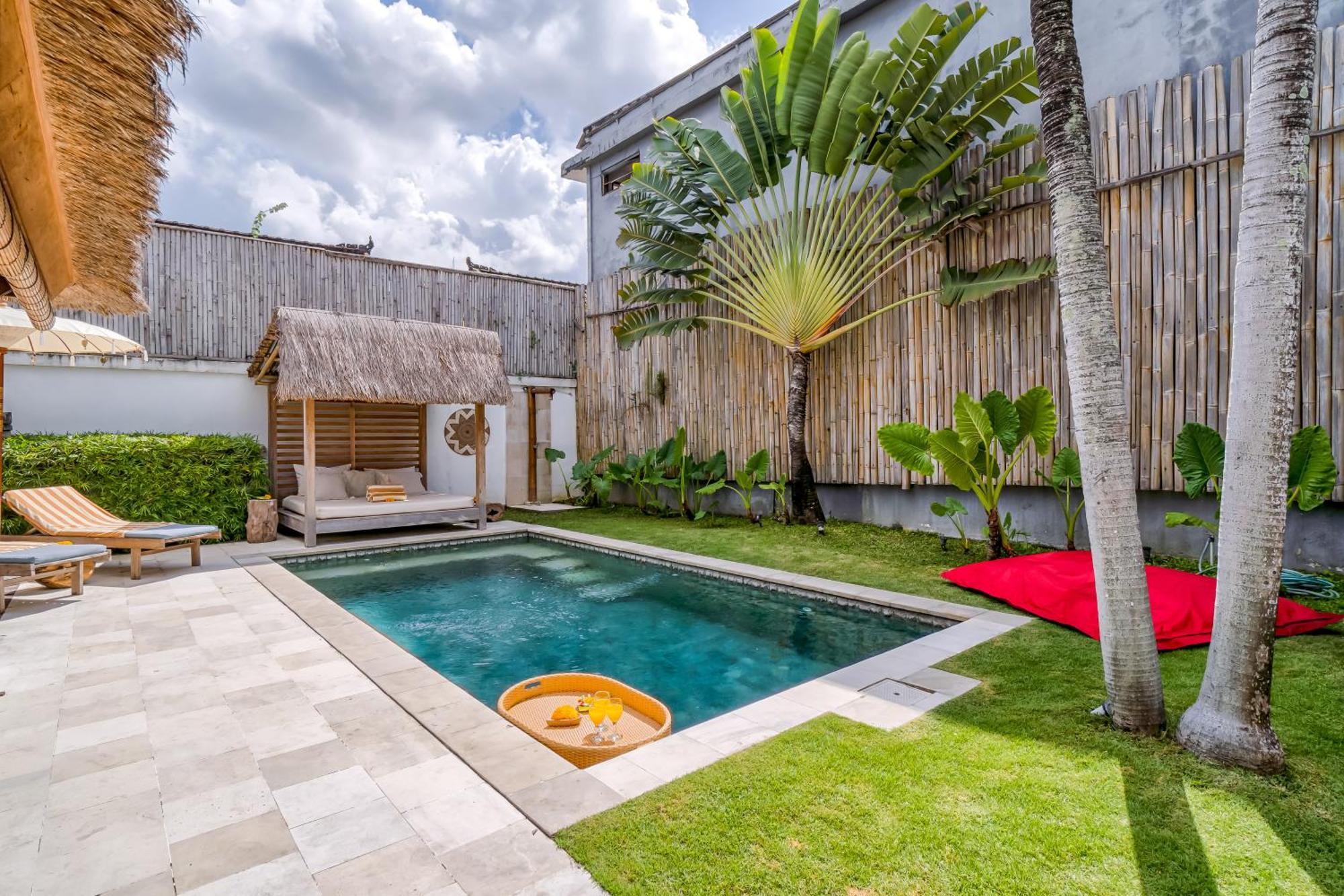 Villa Charming And Tropical 3-br In