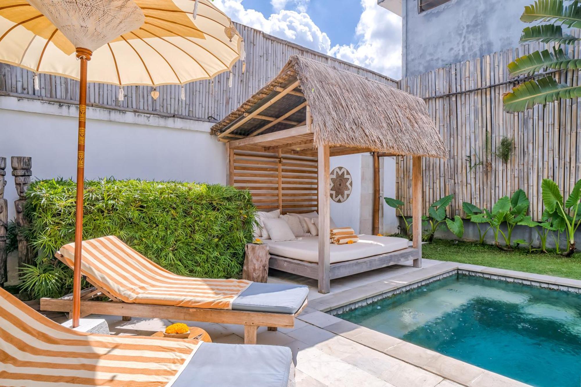 Charming And Tropical 3-br In Villa