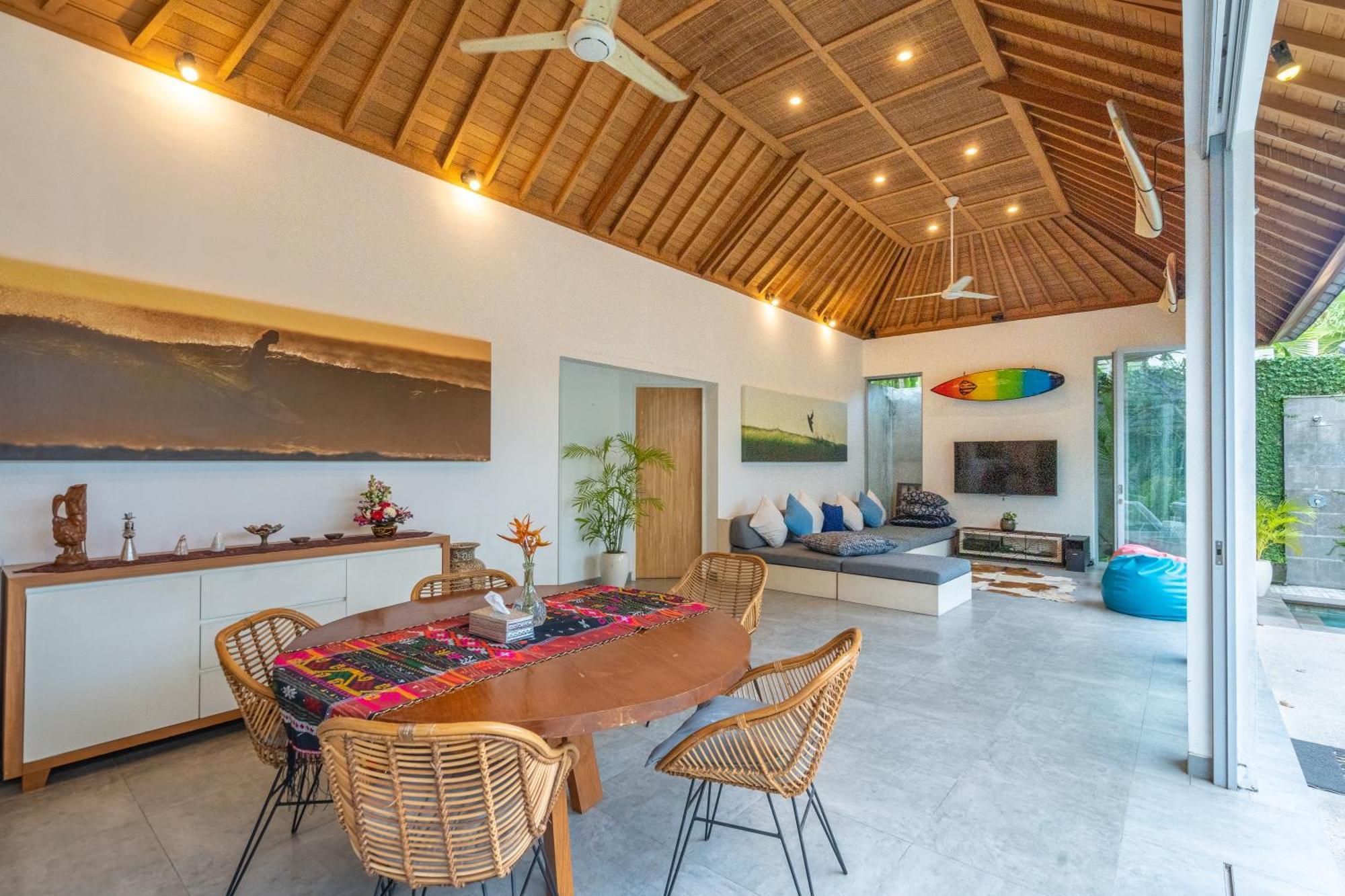 Becca By Deals Hospitality Pousada Seminyak