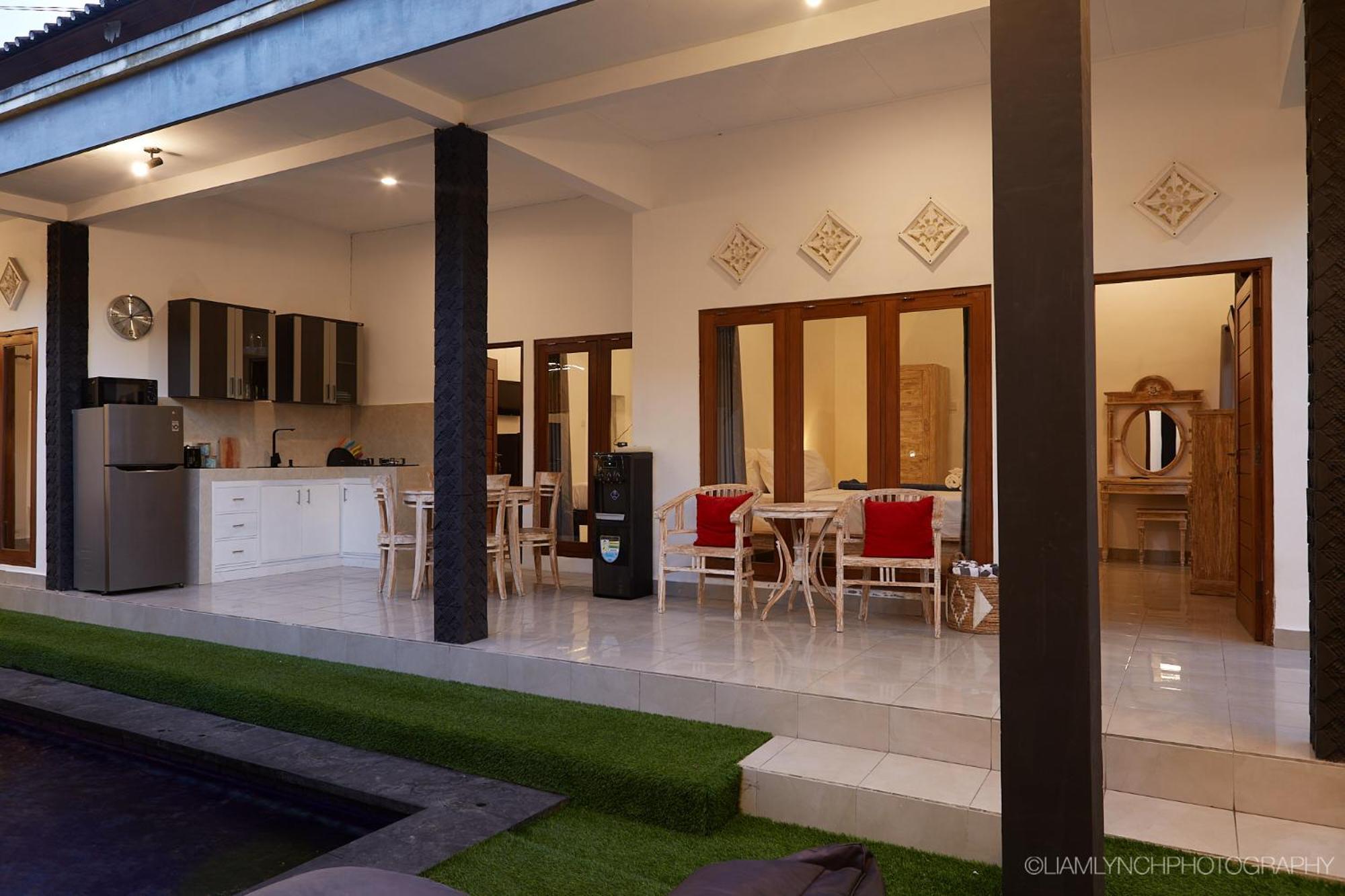 Massive 6-bedroom With 2 Pools