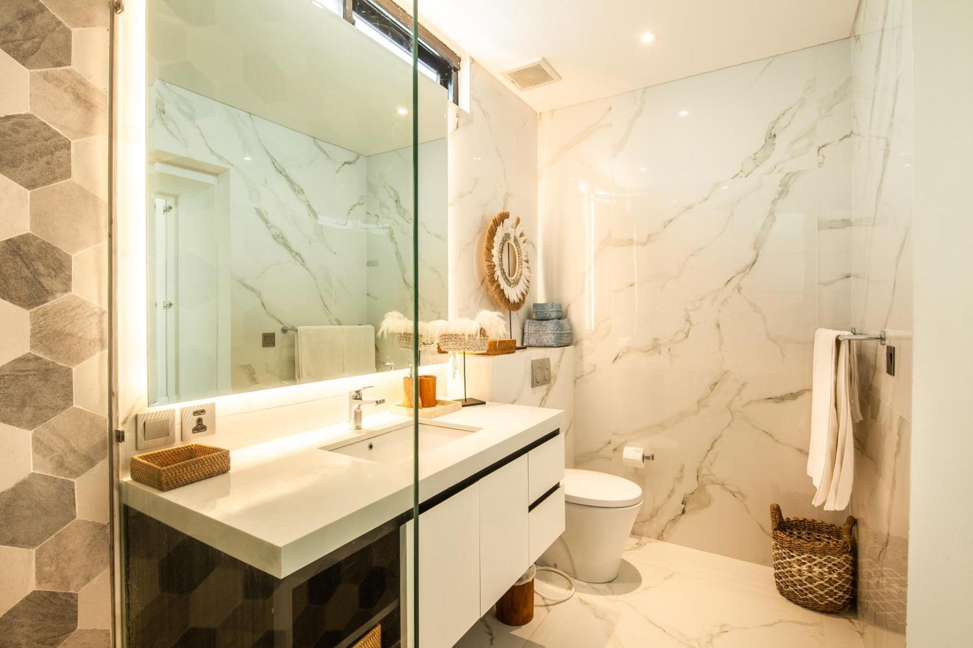 Luxury Devina I I Yoga & Gym Seminyak (Bali)