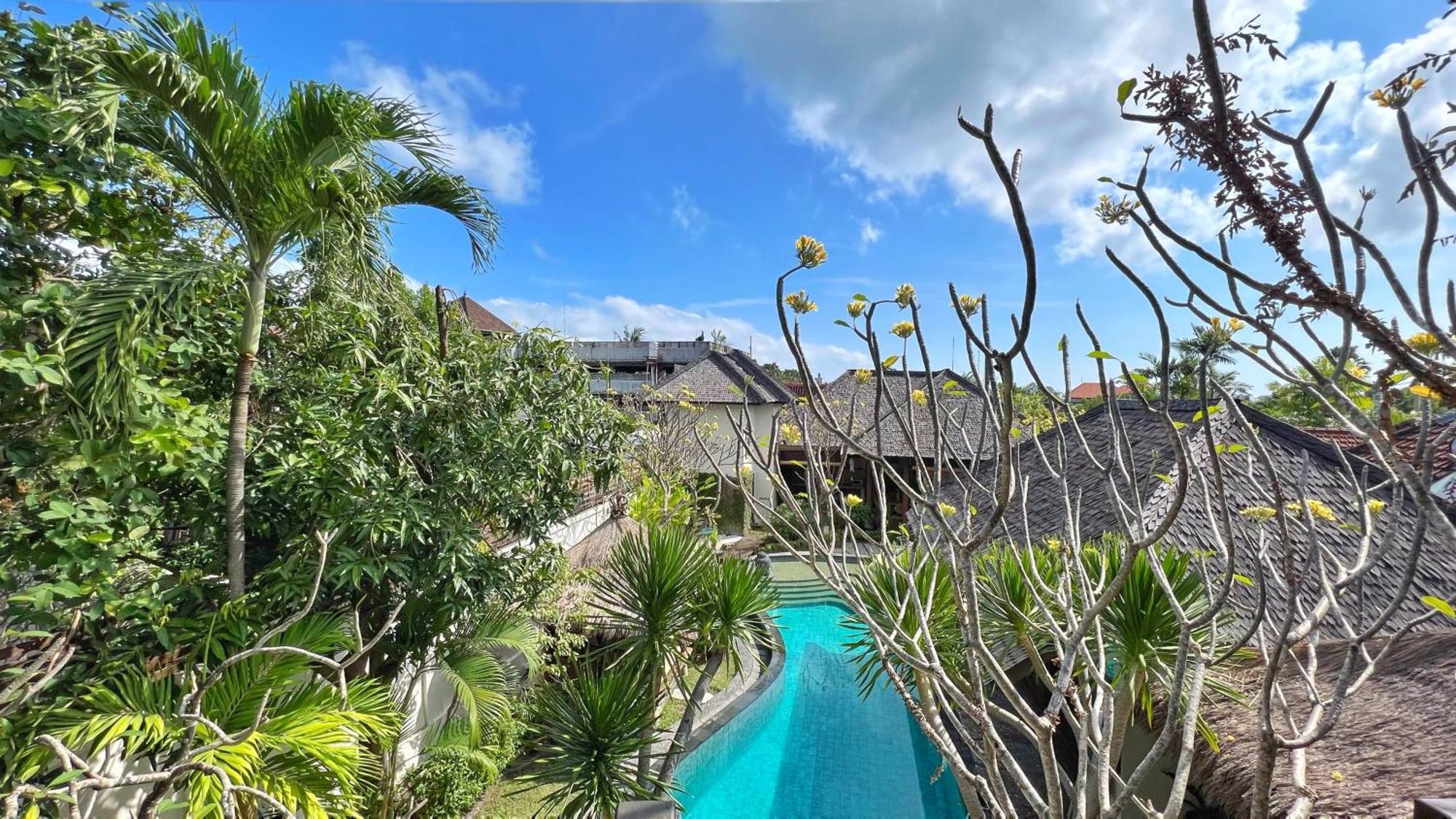 Nicole 5br Paradise, Quiet Area In Oberoi