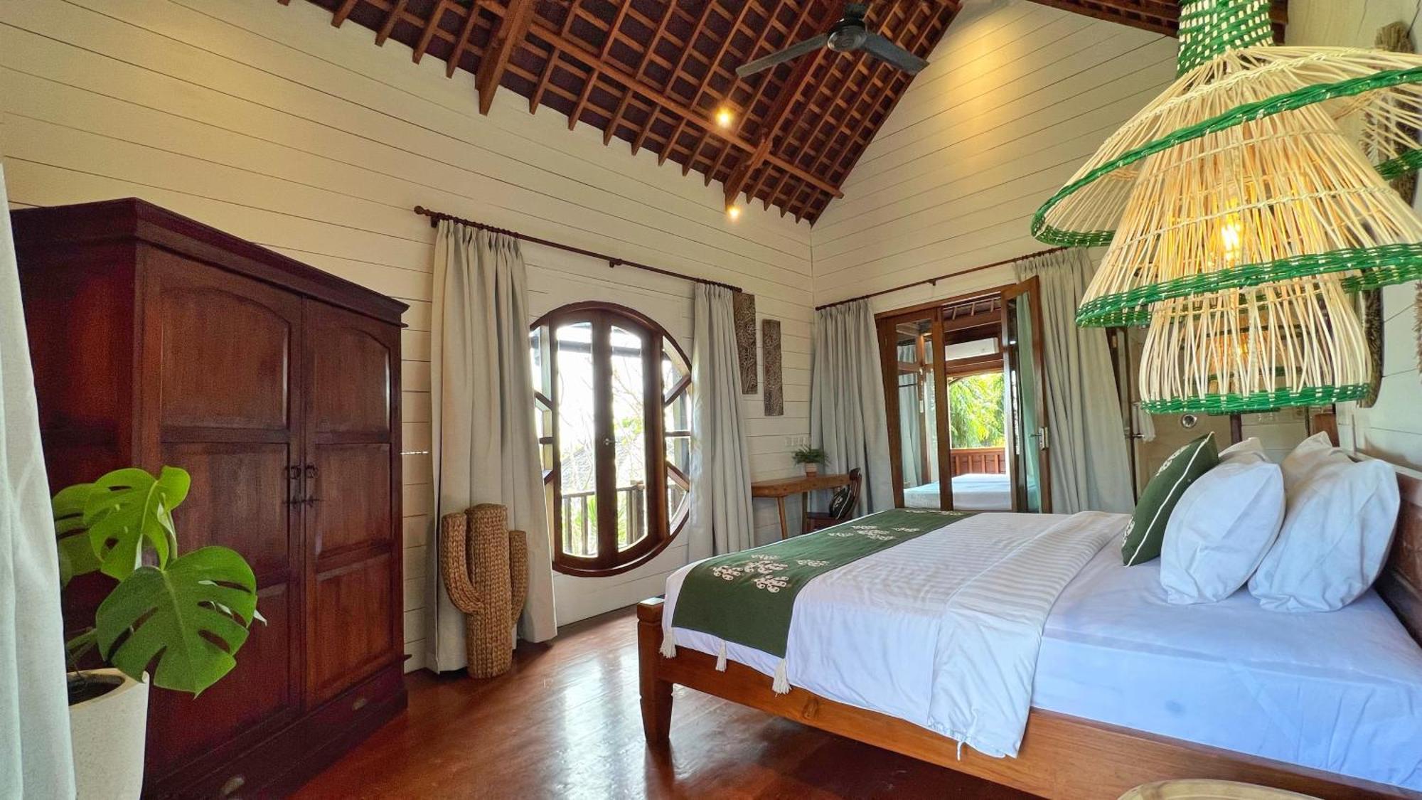 Villa Nicole 5br Paradise, Quiet Area In Oberoi *