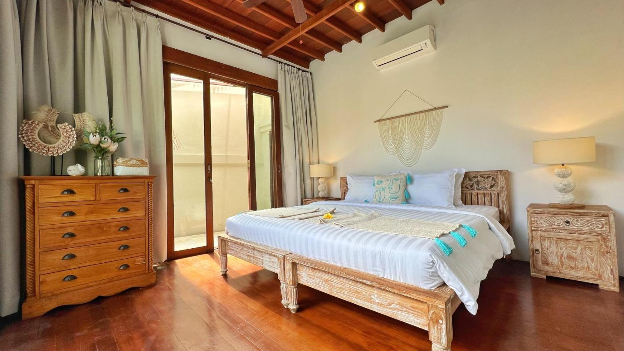 Nicole 5br Paradise, Quiet Area In Oberoi
