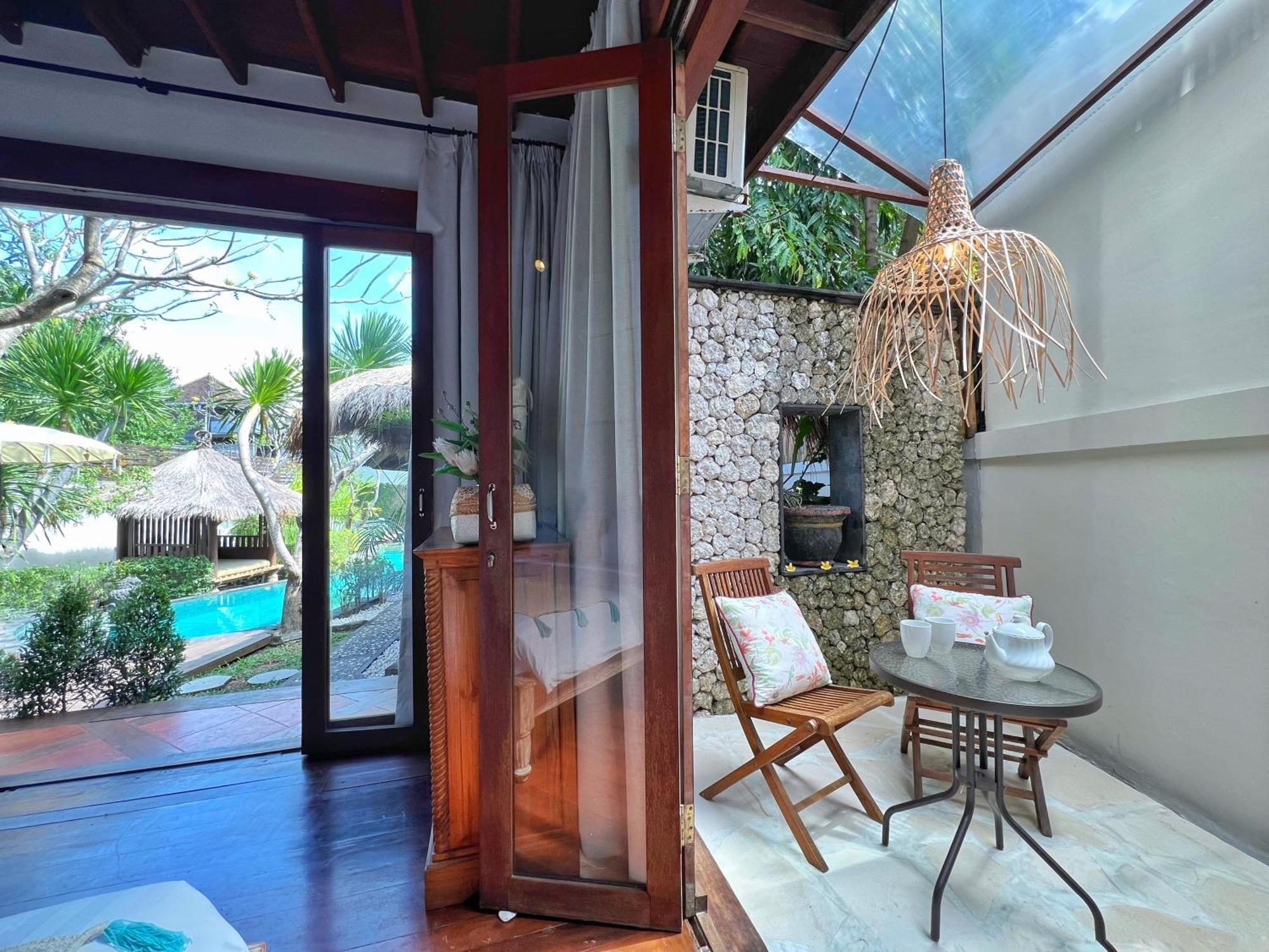 Villa Nicole 5br Paradise, Quiet Area In Oberoi