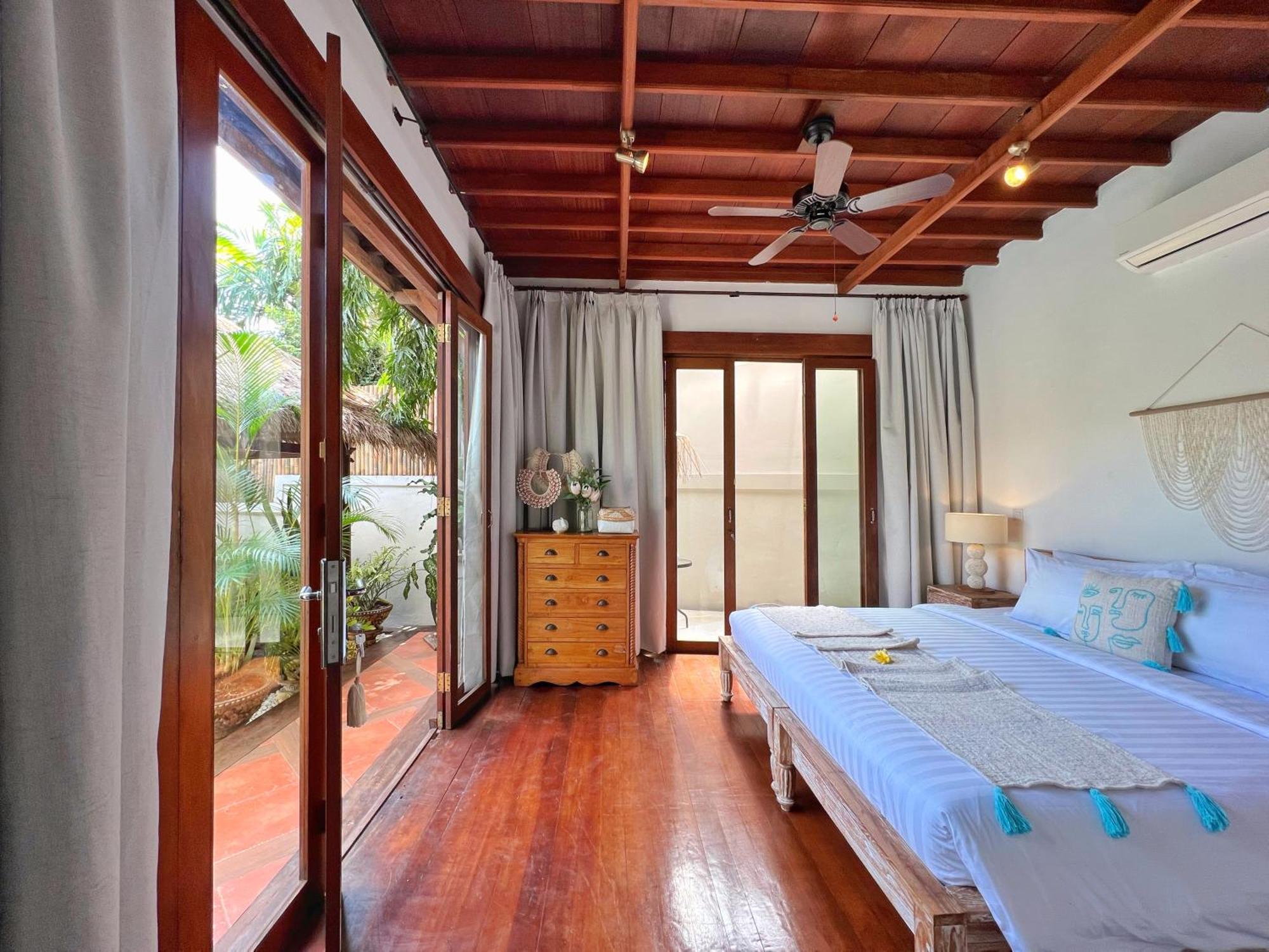 Villa Nicole 5br Paradise, Quiet Area In Oberoi