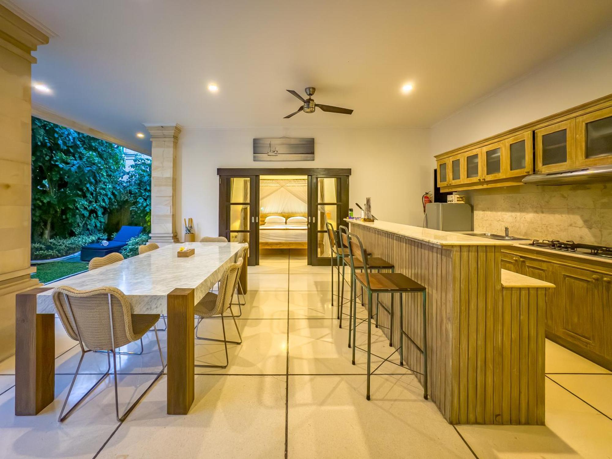 Bugis Kayu Aya * Seminyak (Bali)