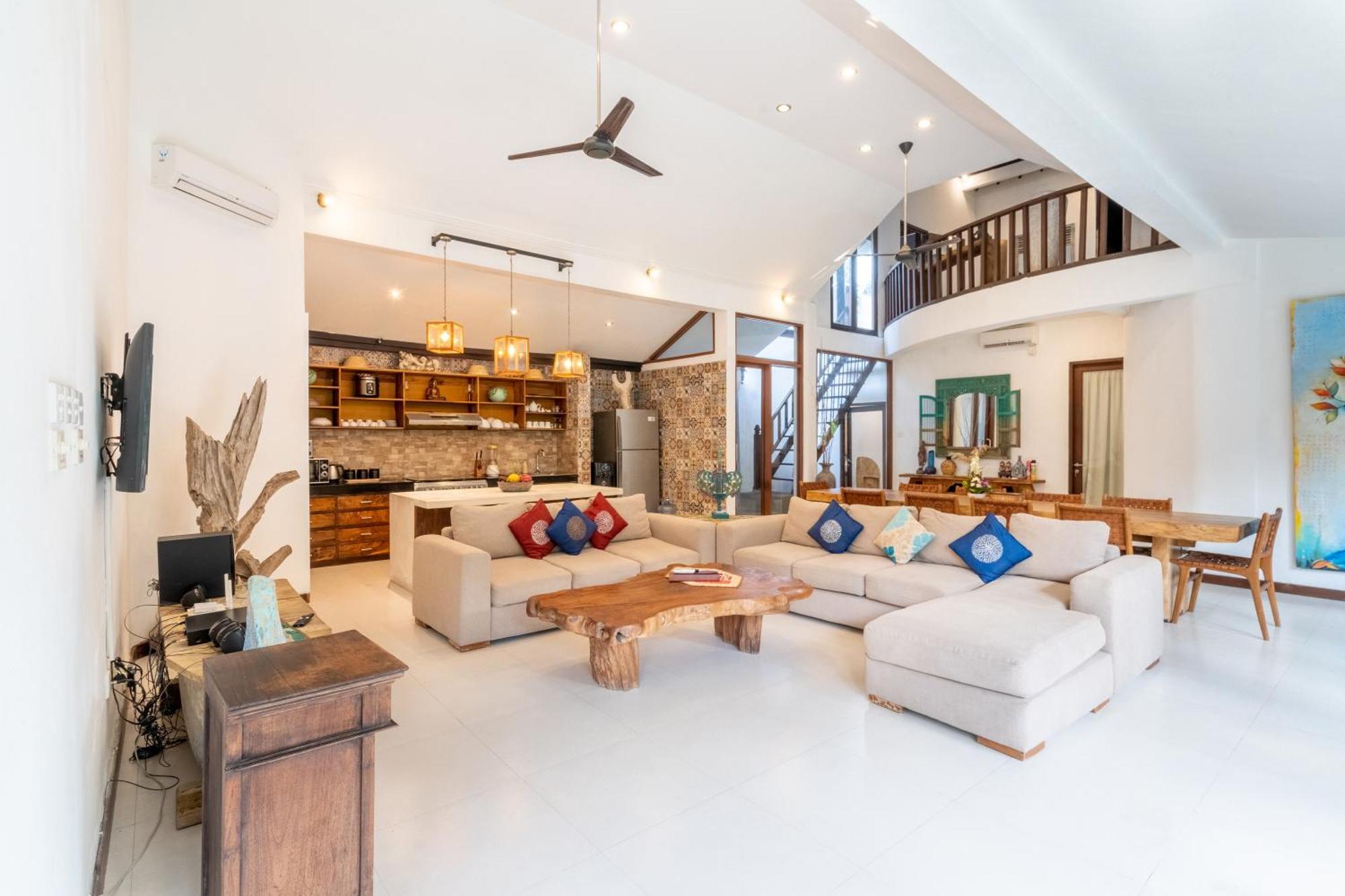 Enclose Living 5br Center Of Near Seminyak (Bali)