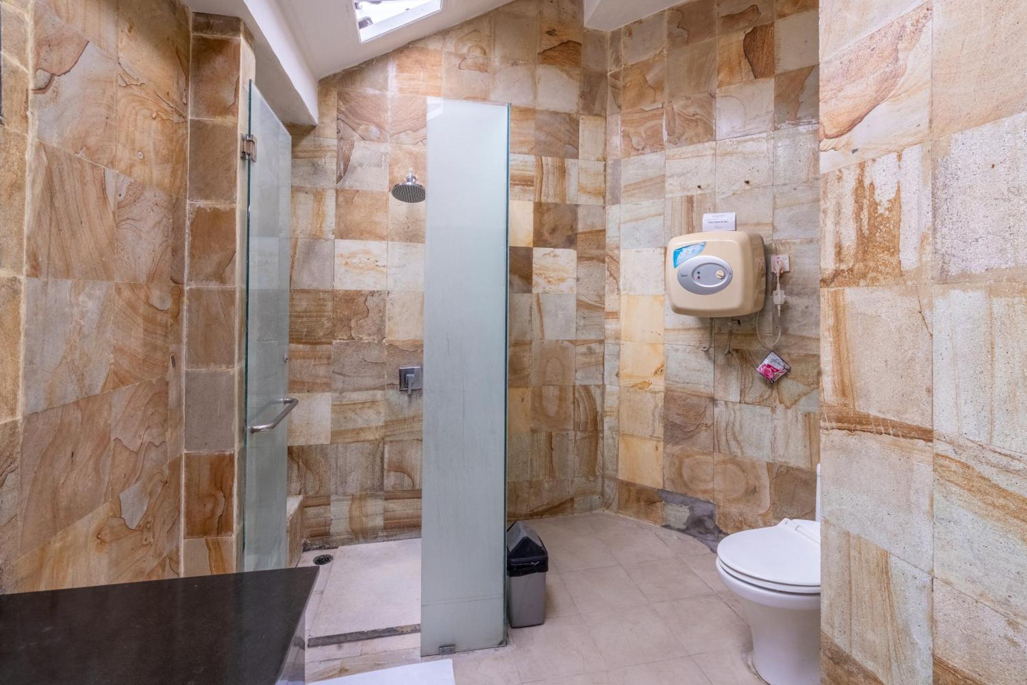 Enclose Living 5br Center Of Near * Seminyak (Bali)
