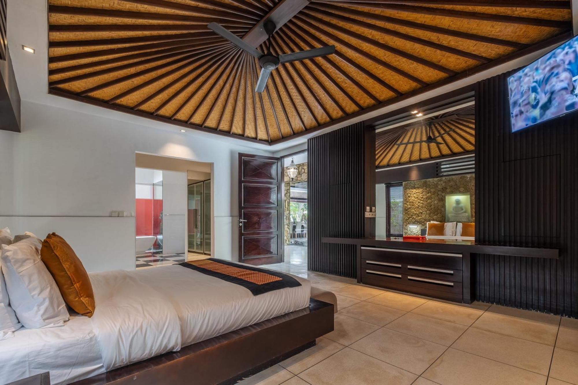 Samudra Raya Villa *