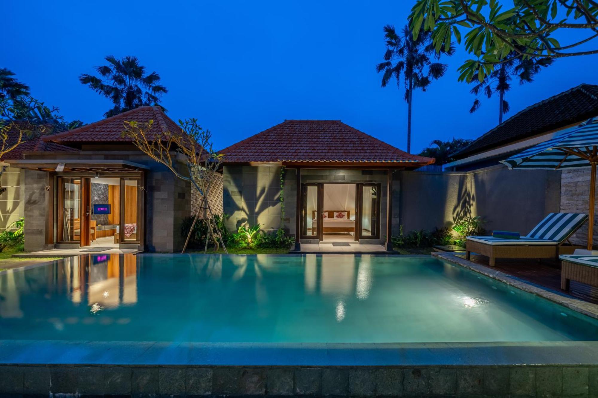 Villa Md 2 Stylish 3 Bedroom W/ Sunny Pool At Prime Eat Street Seminyak (Bali)