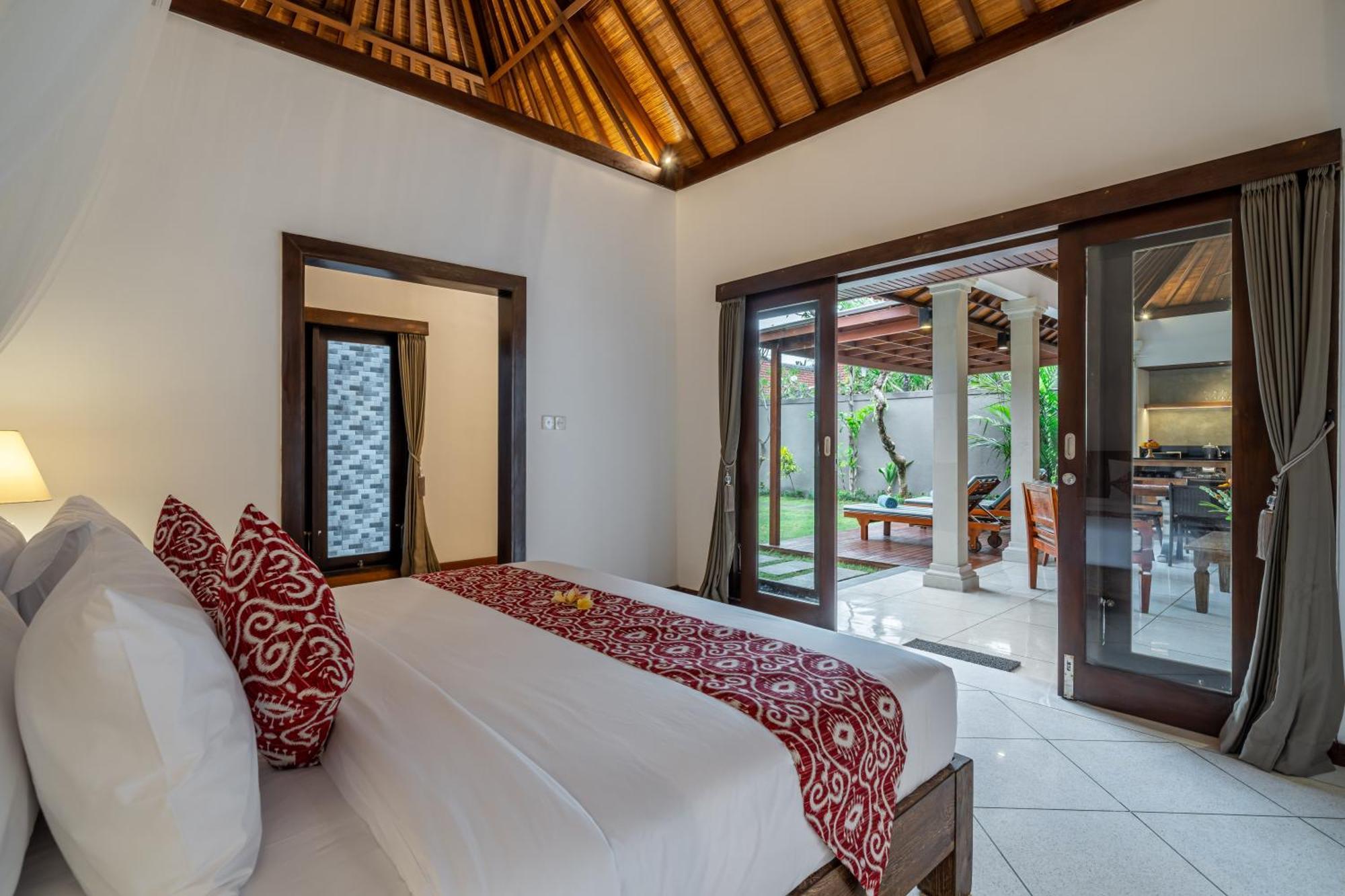 Md 2 Stylish 3 Bedroom W/ Sunny Pool At Prime Eat Street Seminyak (Bali)