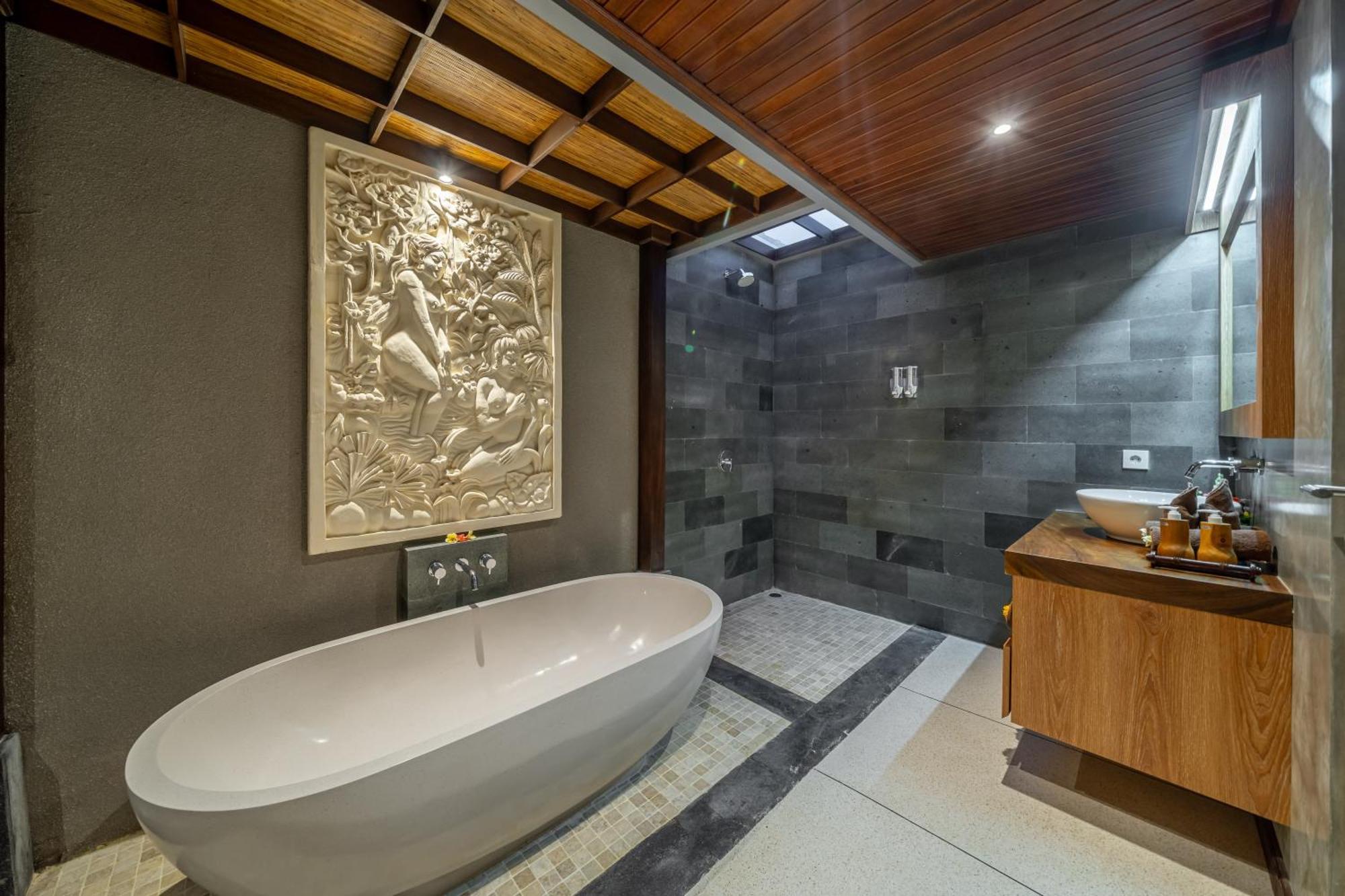 Villa Md 2 Stylish 3 Bedroom W/ Sunny Pool At Prime Eat Street Seminyak (Bali)