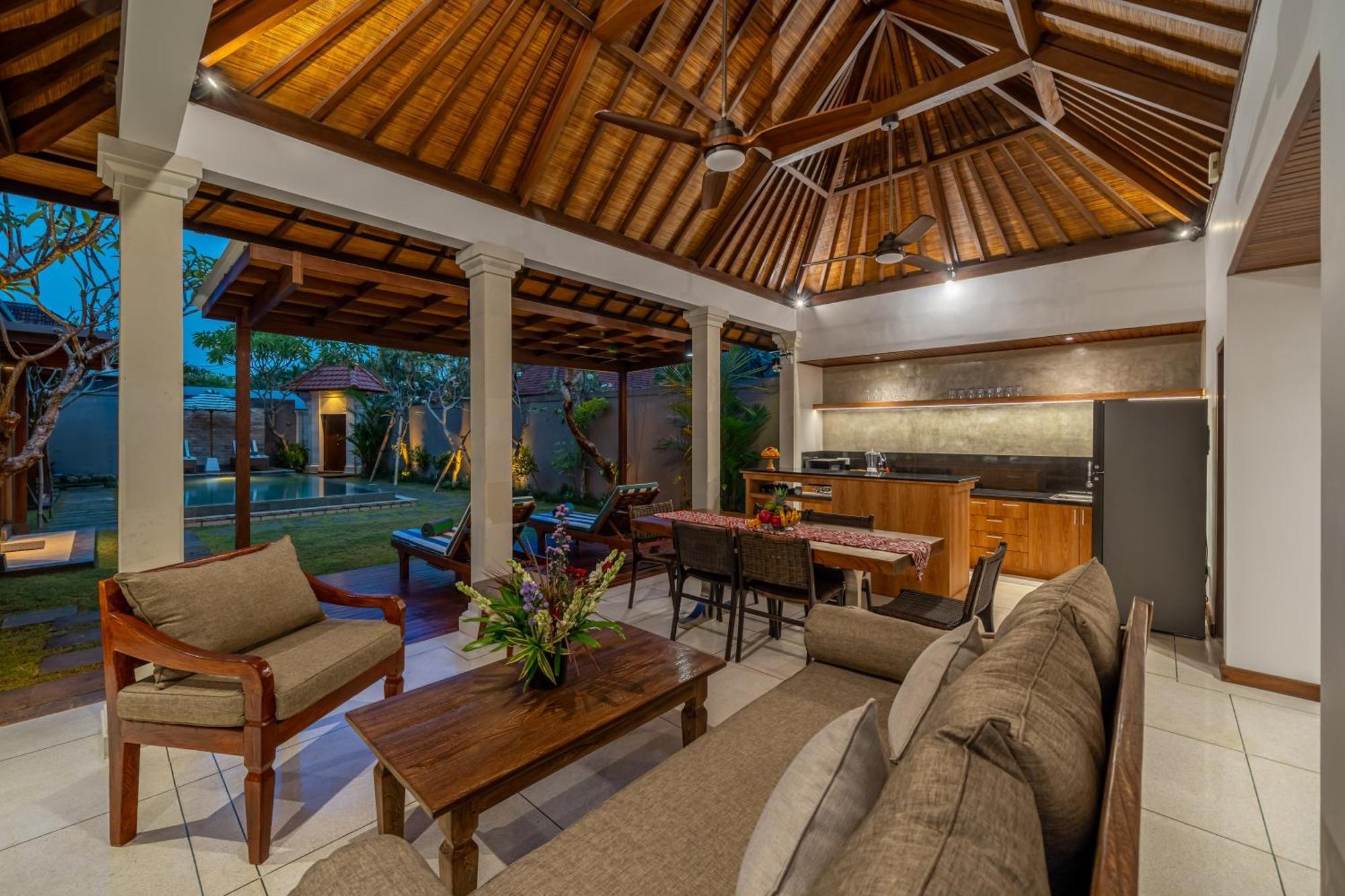 Md 2 Stylish 3 Bedroom W/ Sunny Pool At Prime Eat Street Villa Seminyak (Bali)