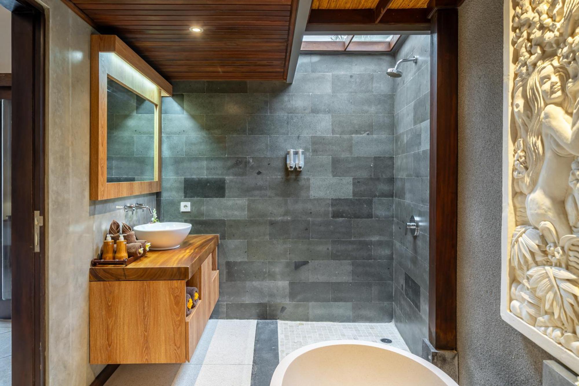 Villa Md 2 Stylish 3 Bedroom W/ Sunny Pool At Prime Eat Street Seminyak (Bali)