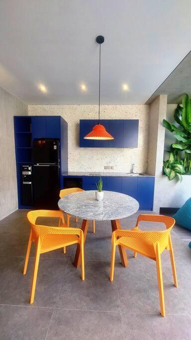 Akhila 4 - 1 Bedroom Modern Tropical At The Heart Of *