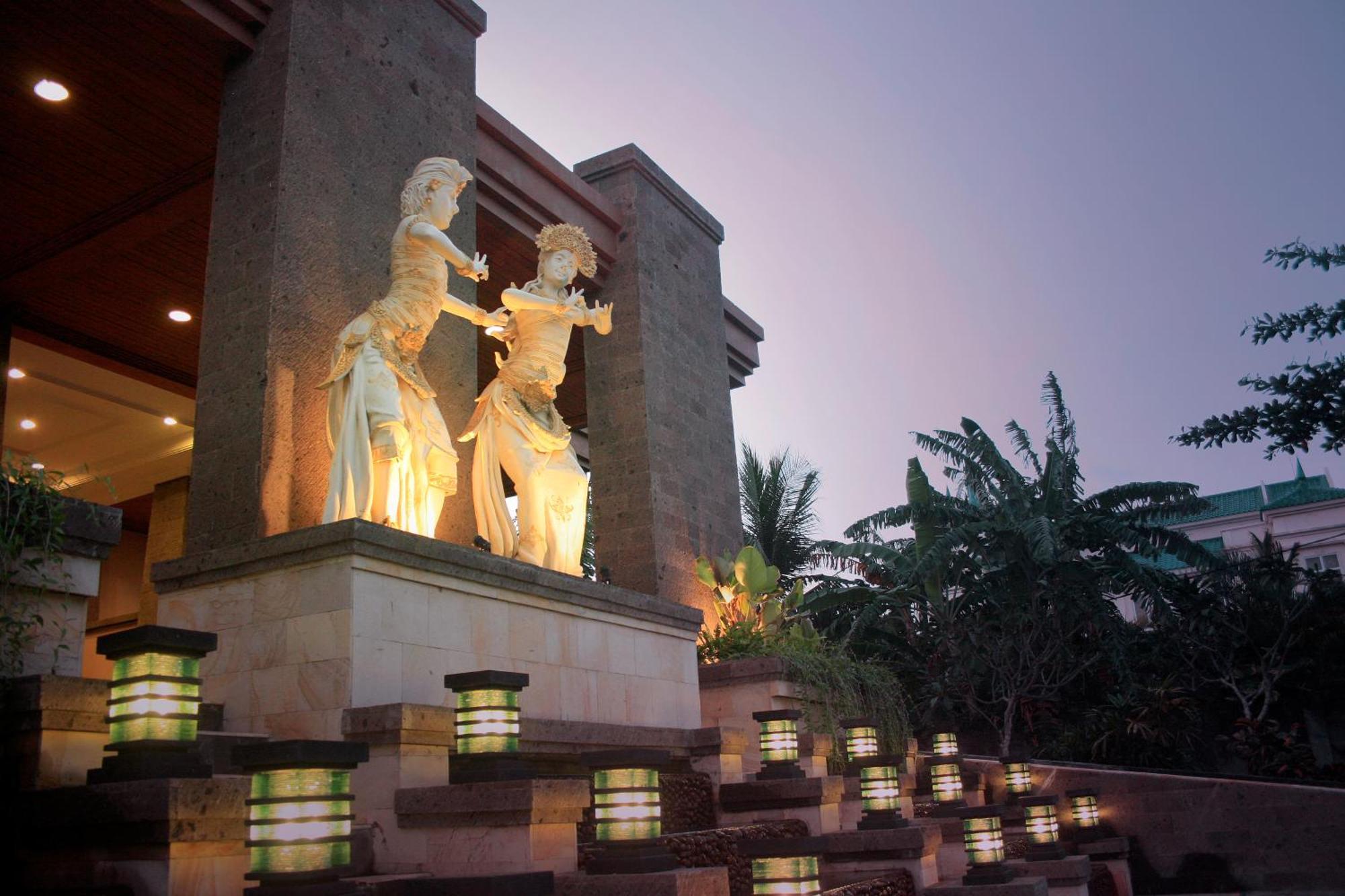 Pelangi Bali & Khách sạn Seminyak (Bali)