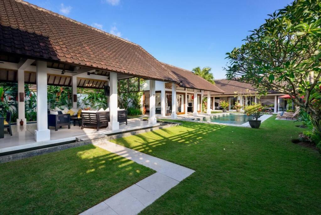Villa Noa, 3 Bed Luxury Villa, Large Pool In Oberoi Street; Seminyak (Bali)