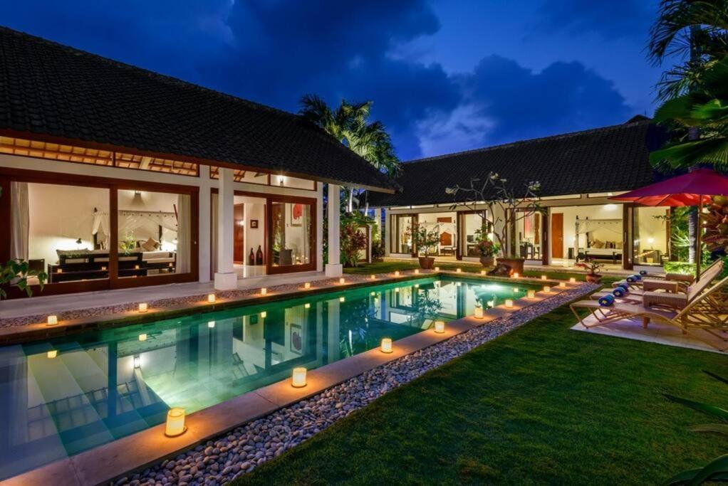 Villa Noa, 3 Bed Luxury Villa, Large Pool In Oberoi Street;