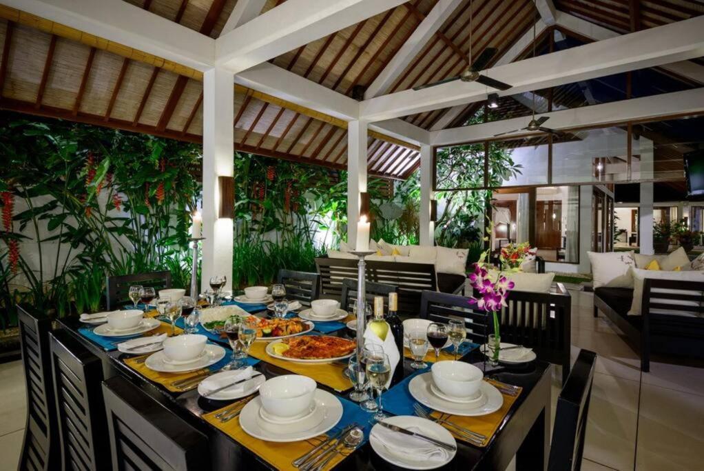 Villa Noa, 3 Bed Luxury Villa, Large Pool In Oberoi Street; *