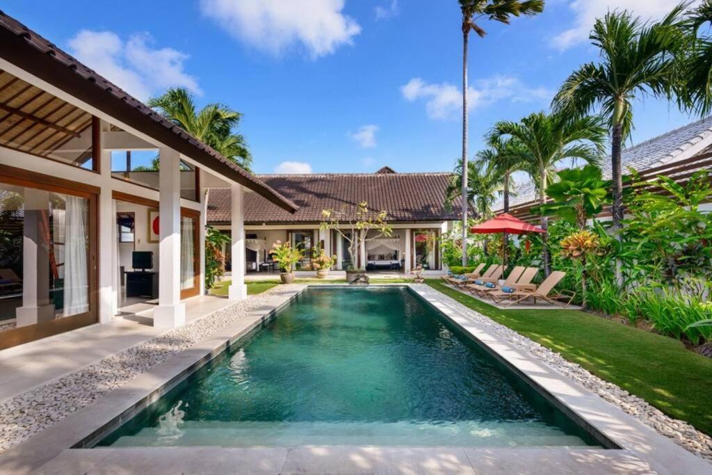 Villa Noa, 3 Bed Luxury Villa, Large Pool In Oberoi Street;