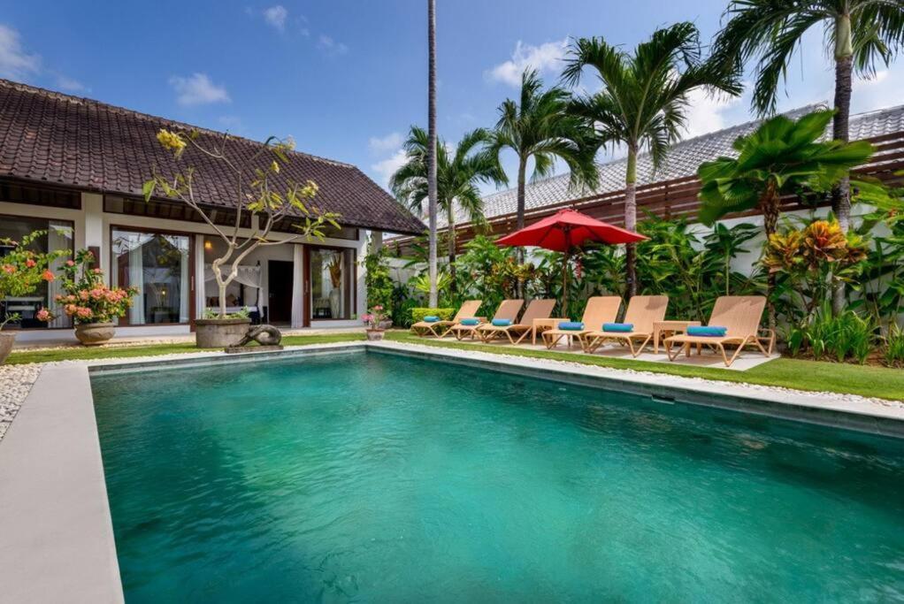 Villa Noa, 3 Bed Luxury Villa, Large Pool In Oberoi Street;