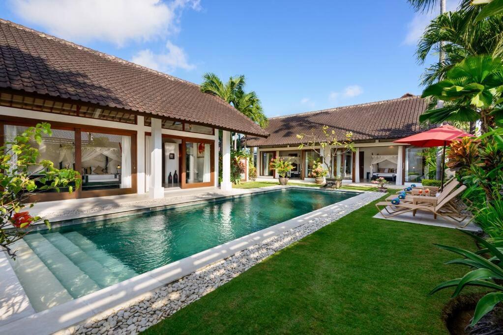 Noa, 3 Bed Luxury Villa, Large Pool In Oberoi Street; Seminyak (Bali)